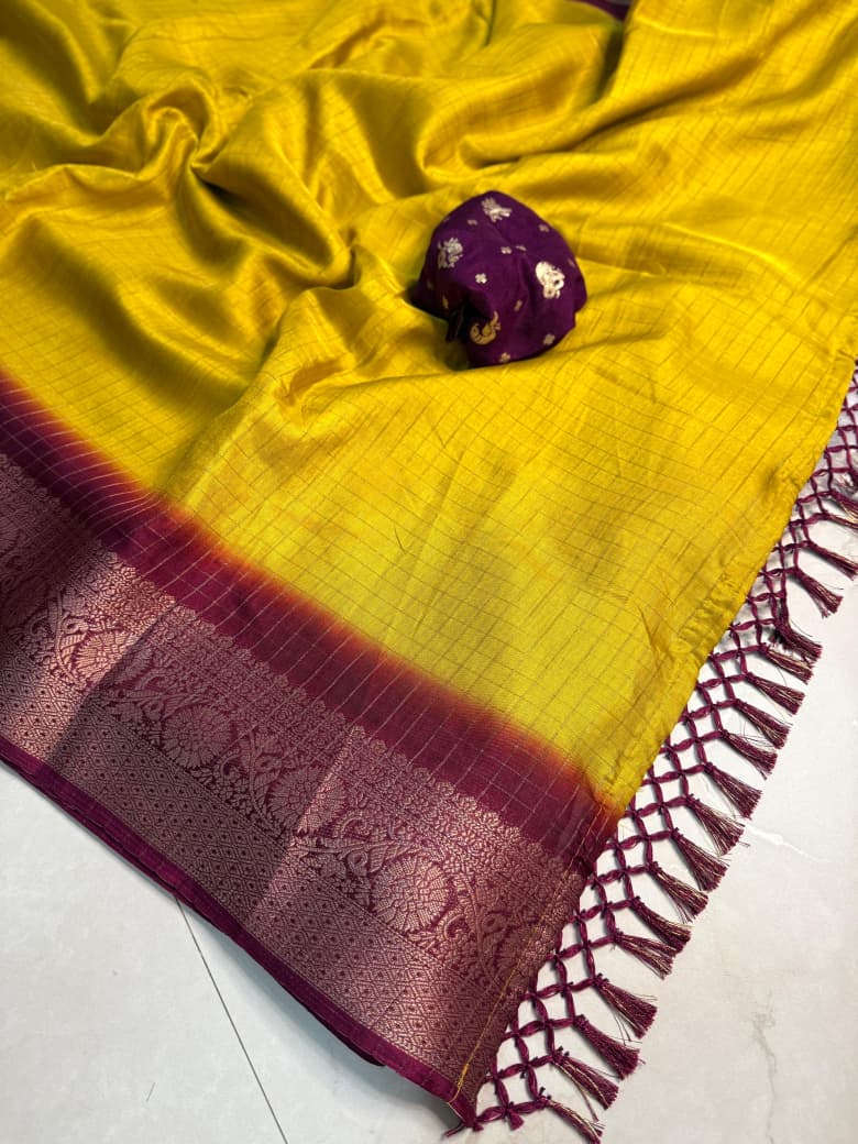 Kayatri New Super Dola Chex Saree with Jari Weaving & Tassel Pallu