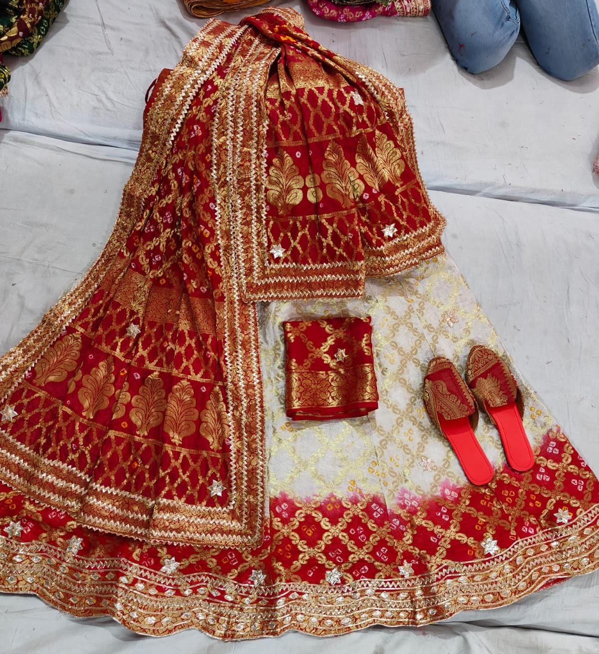 Kayatri Banarasi Bandhej Ghatchola Silk Lehenga