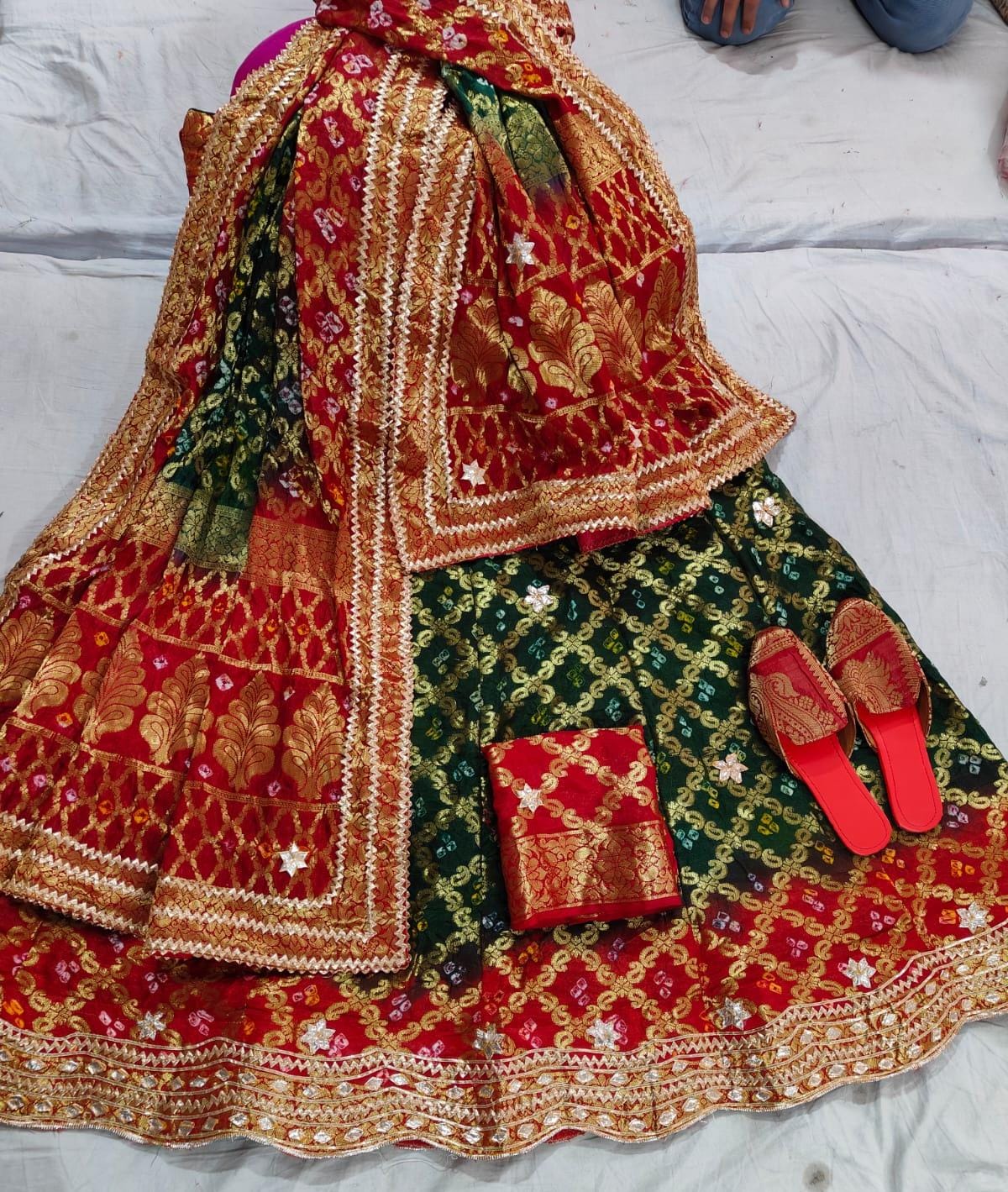 Kayatri Banarasi Bandhej Ghatchola Silk Lehenga