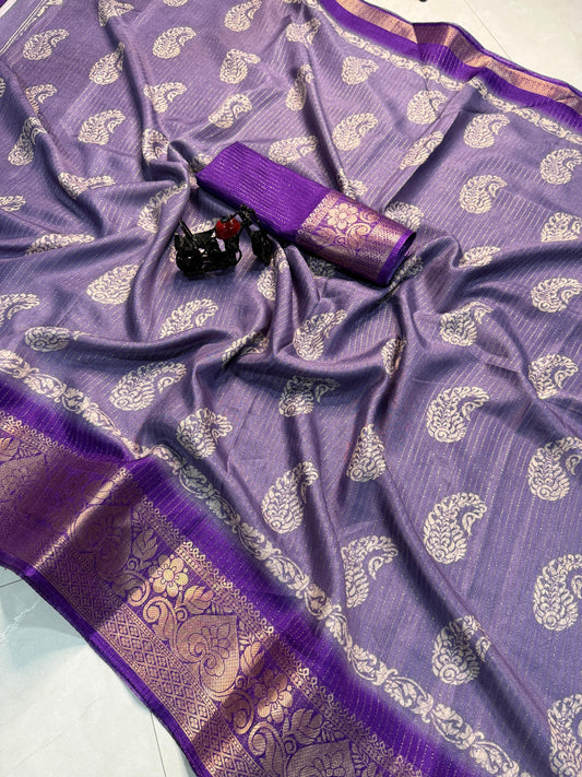 Kayatri New Floral Design Along With Contrast Weaving Border Saree