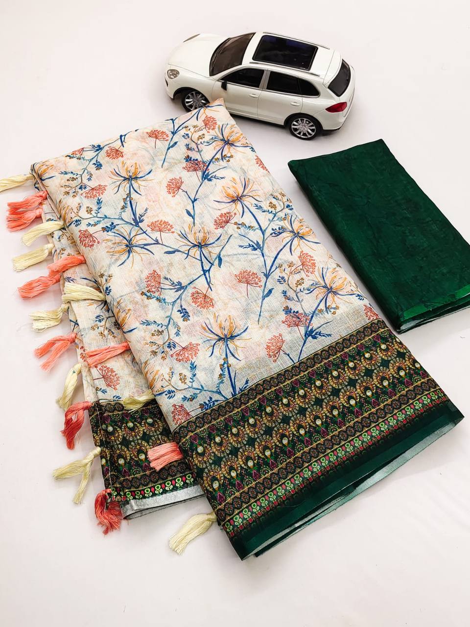 Kayatri New Plain Linen Digital Print Saree