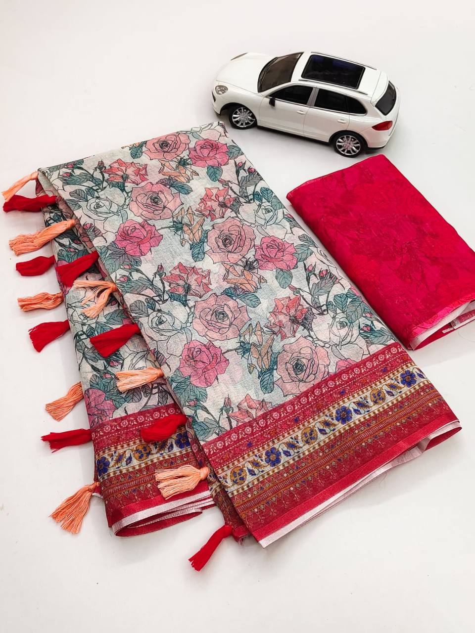 Kayatri New Plain Linen Digital Print Saree