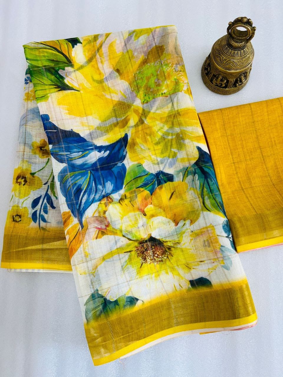 Kayatri New Linen With Gold jari border with weaving Line Digital Print Saree