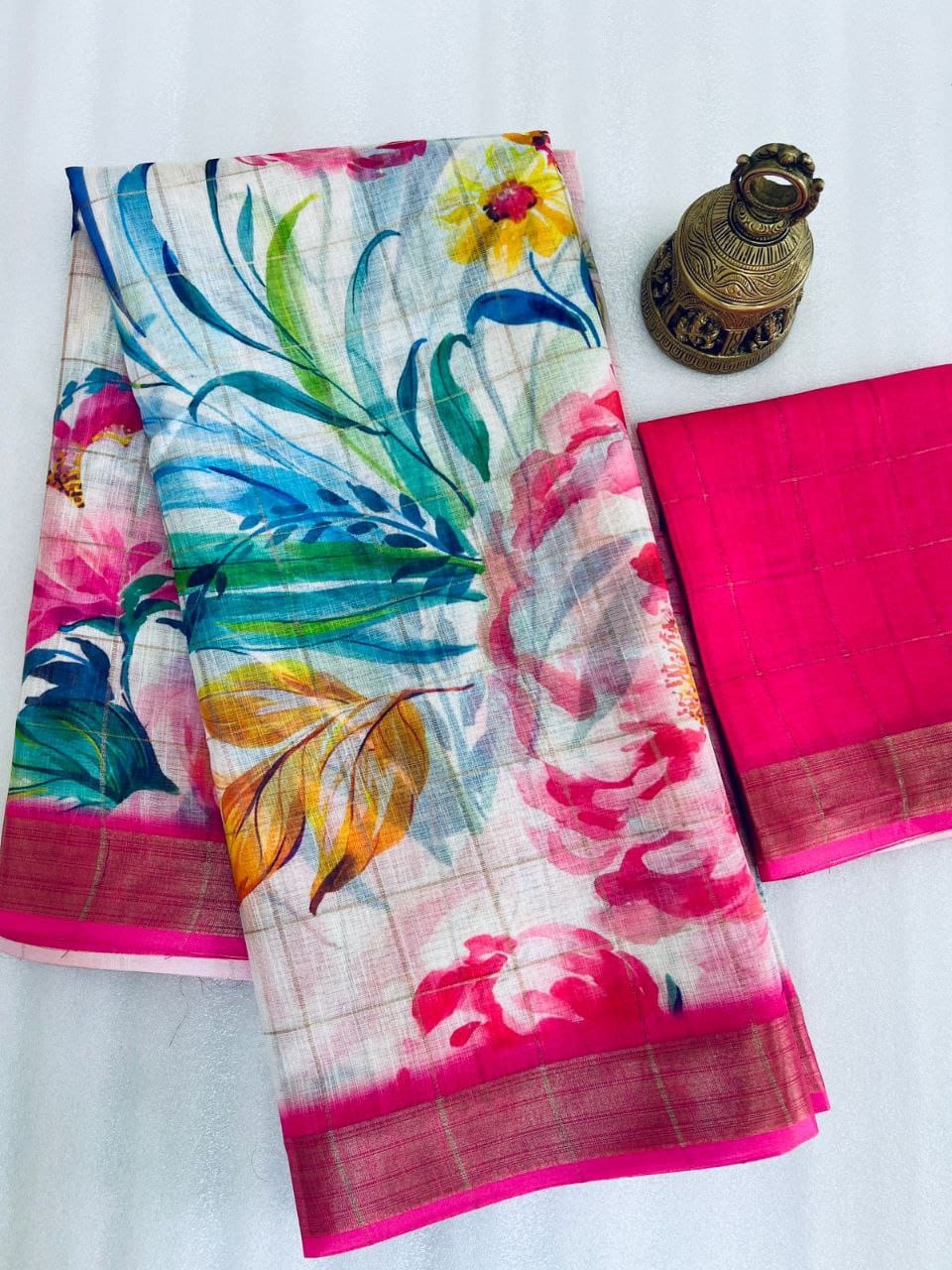 Kayatri New Linen With Gold jari border with weaving Line Digital Print Saree