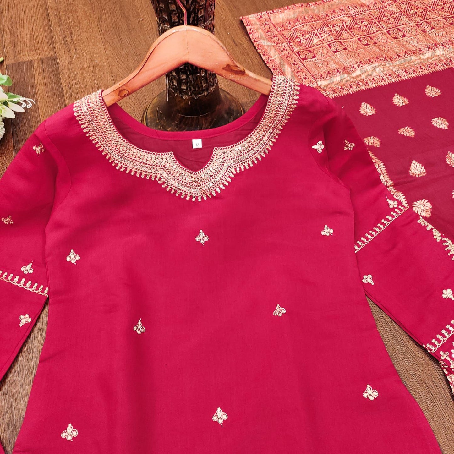 Kayatri New Roman Silk Hand Embroidery Zari Weaving Suit