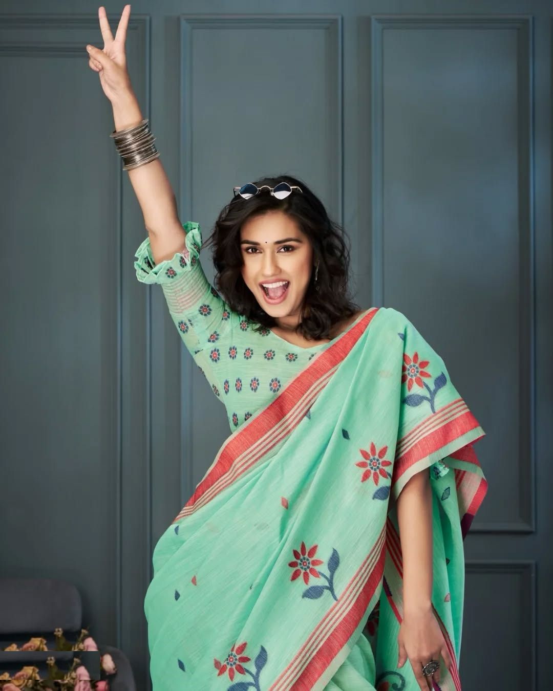 Kayatri Latest Floral Linen Printed Saree