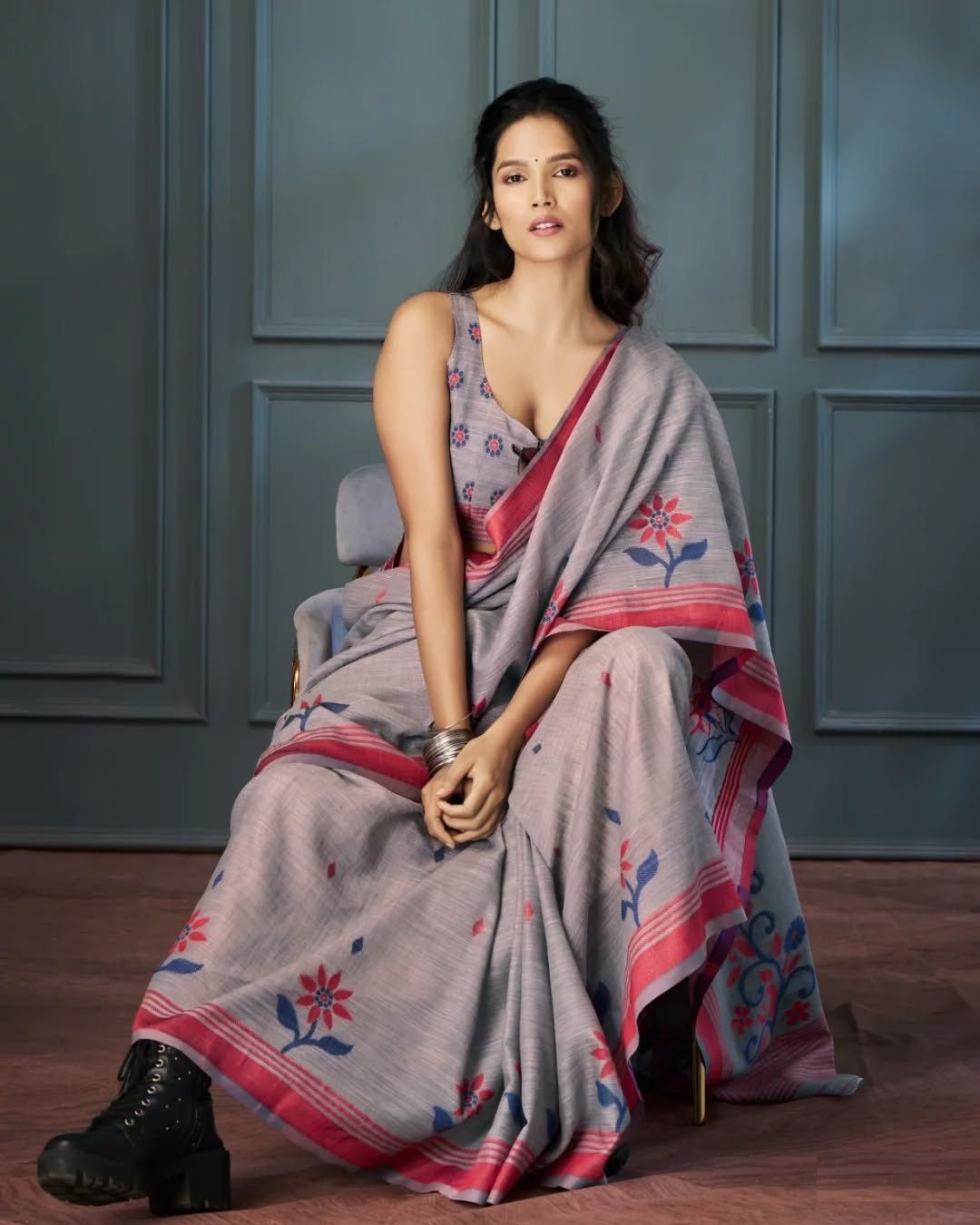 Kayatri Latest Floral Linen Printed Saree