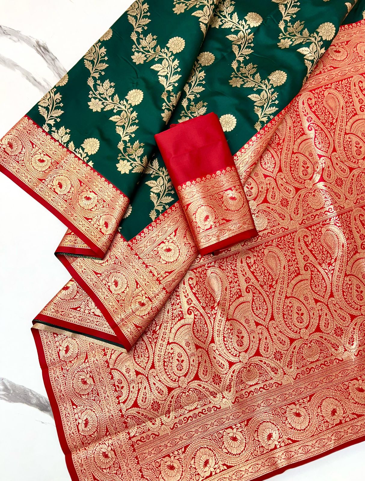 Kayatri New Designer Soft Silk Meenakari Zari Weaving Saree