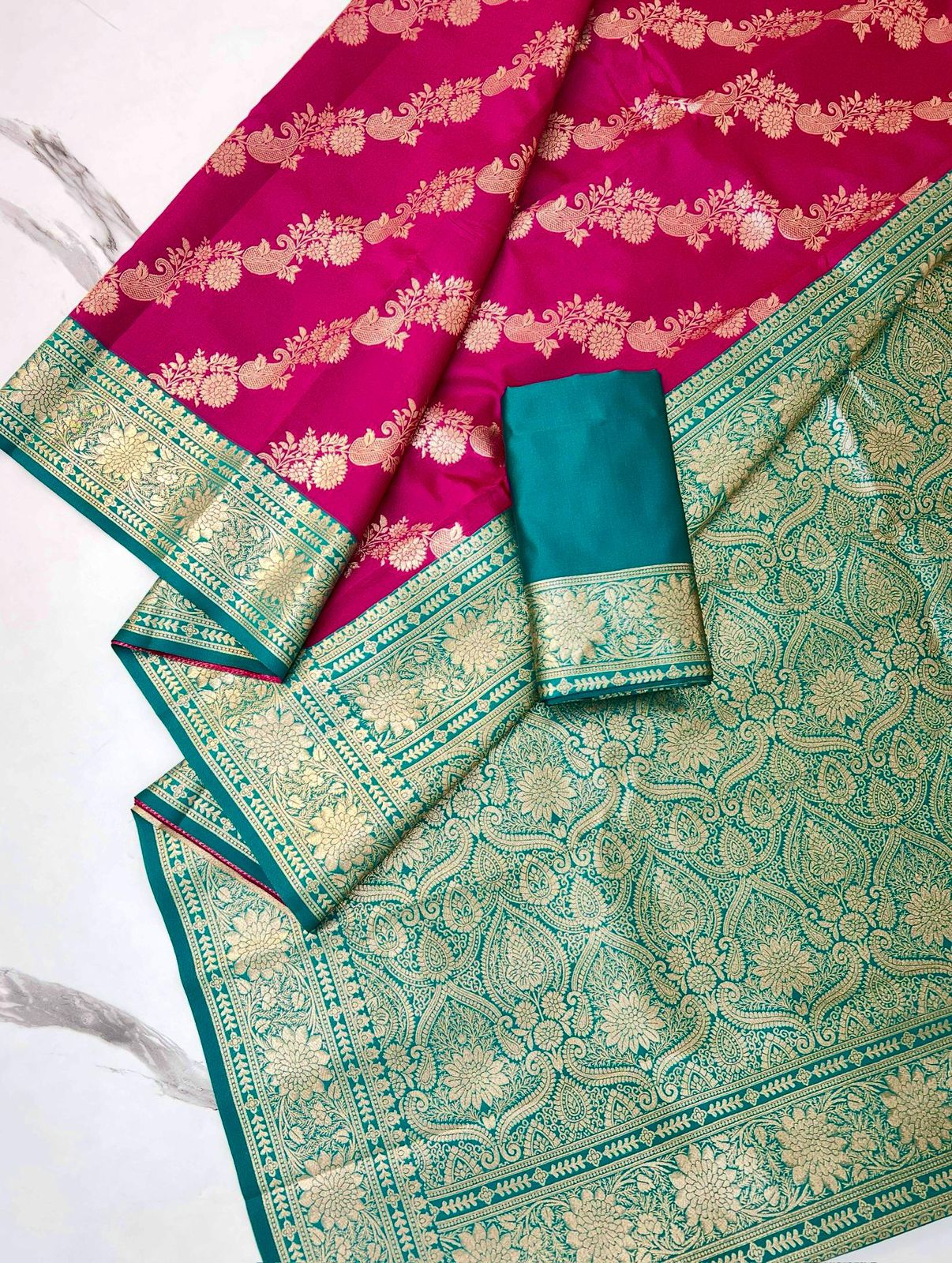 Kayatri New Designer Soft Silk Meenakari Zari Weaving Saree