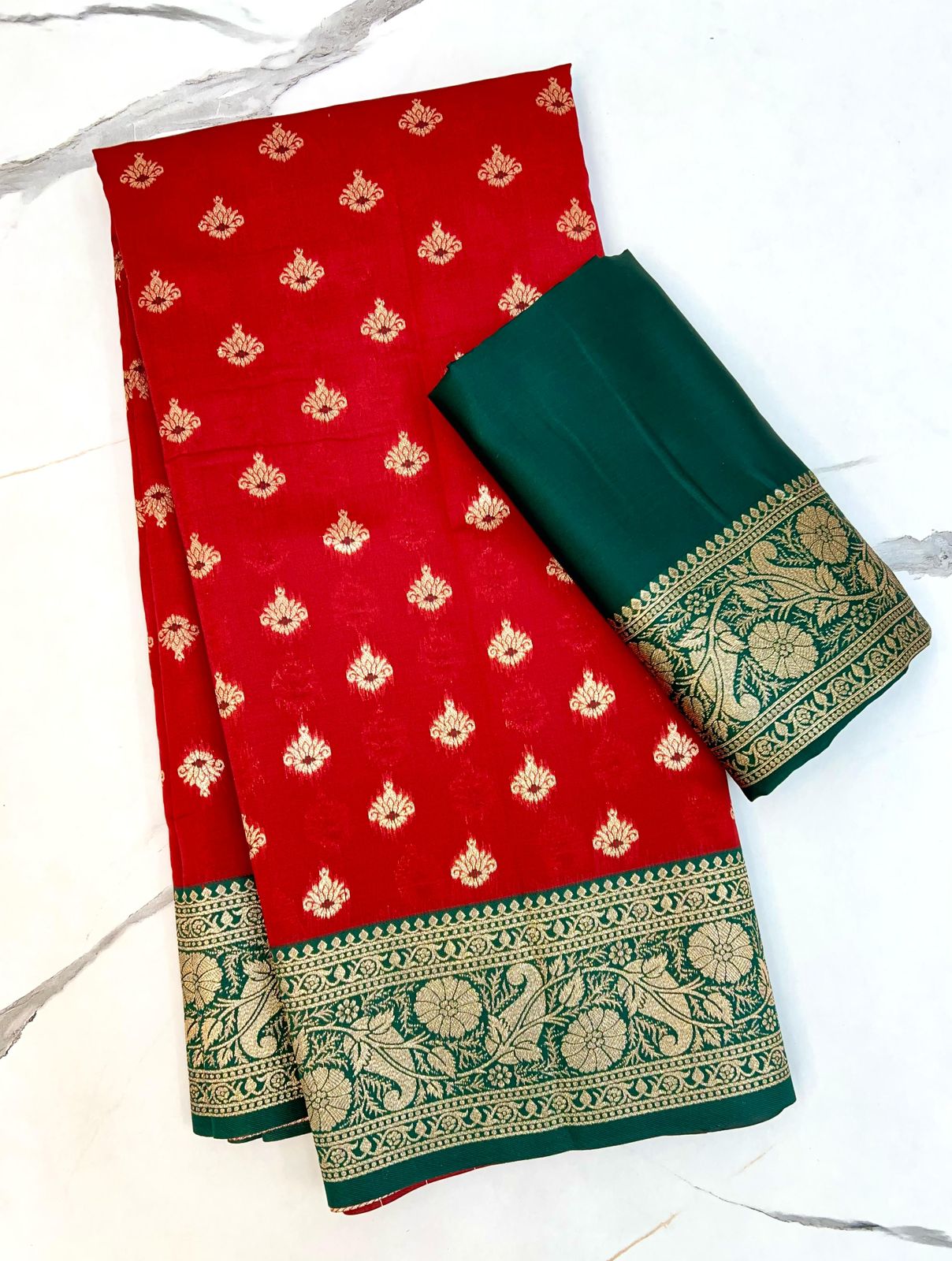 Kayatri New Designer Soft Silk Meenakari Zari Weaving Saree