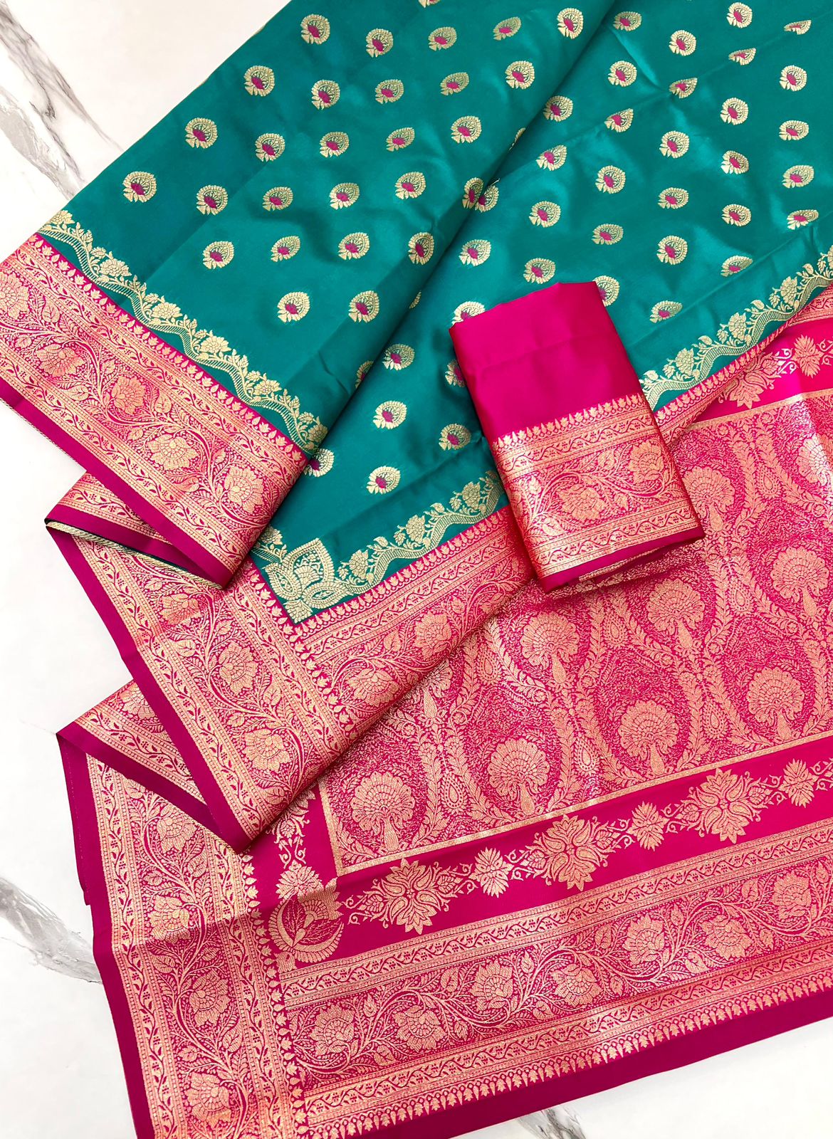 Kayatri New Designer Soft Silk Meenakari Zari Weaving Saree