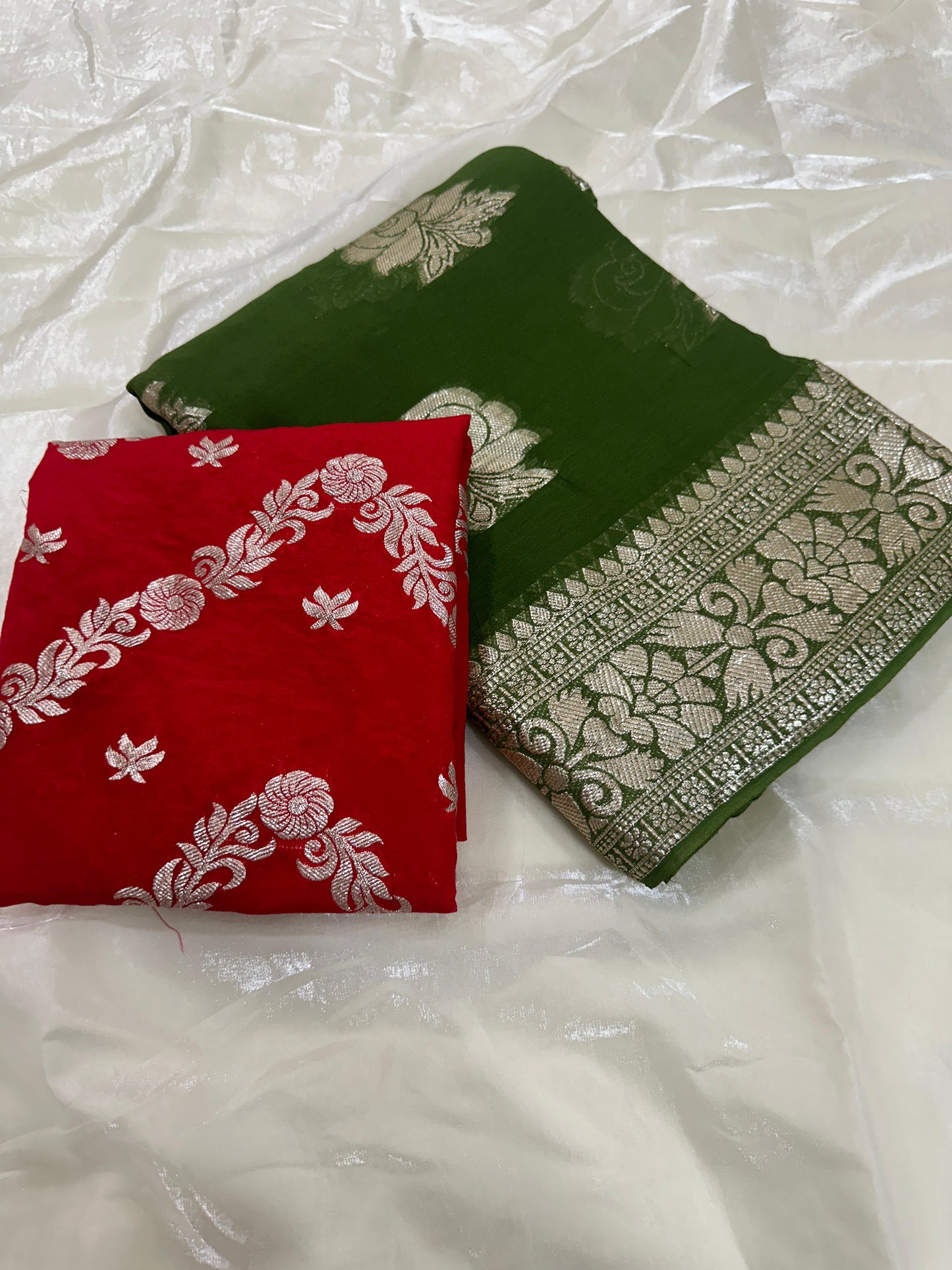 Kayatri New Viscose Georgette Banarasi Contrast Blouse Saree