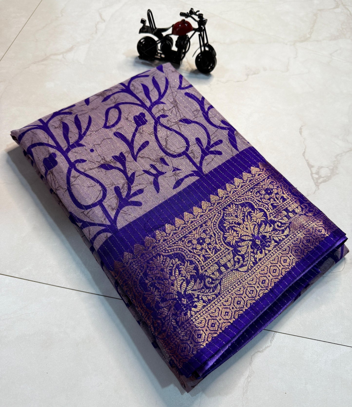 Kayatri New Rekko Silk Floral Design Contrast Weaving Saree