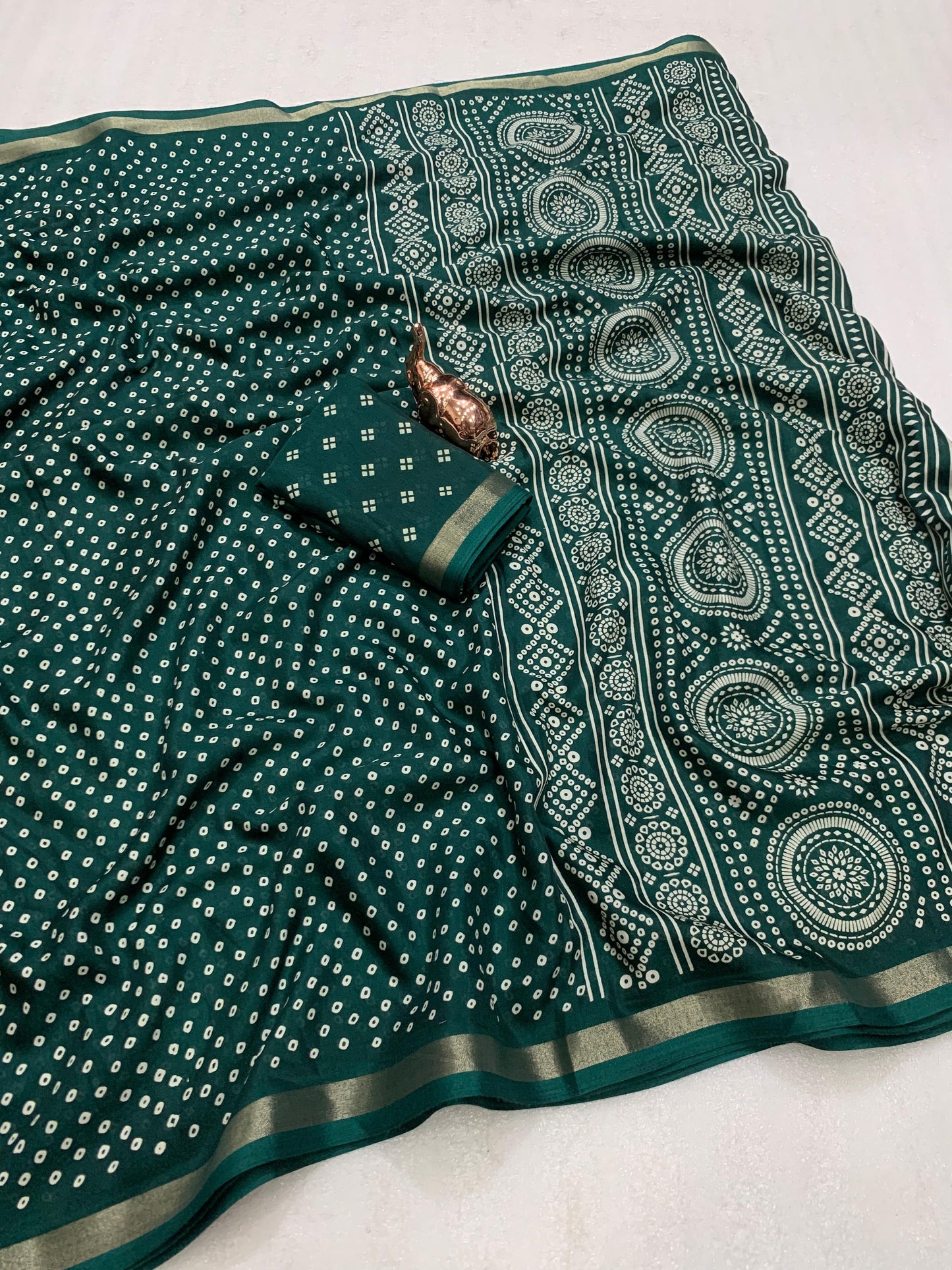 Kayatri New Cotton Silk Bandhani Printed And Golden Zari Patti Border Saree