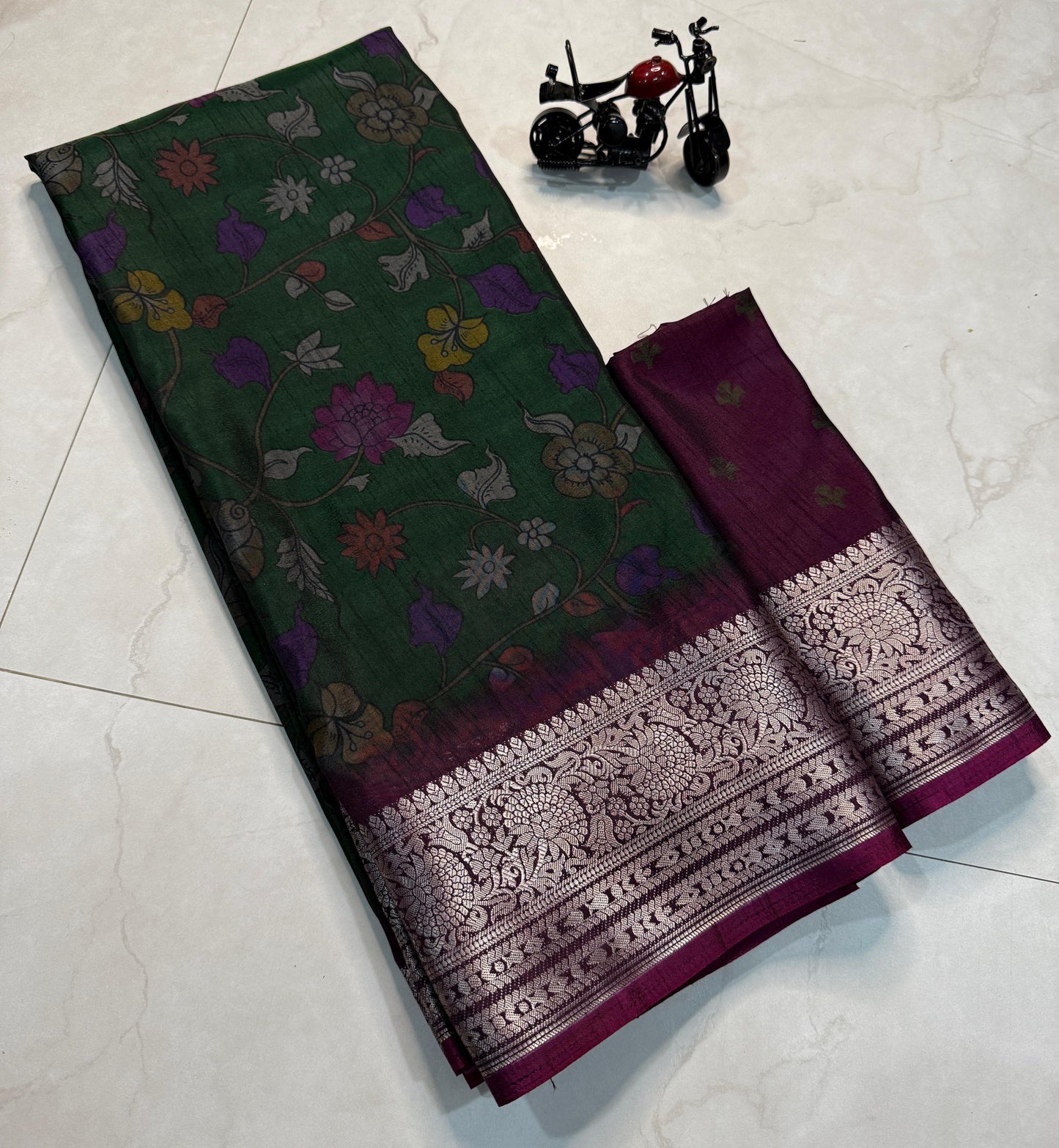 Kayatri New super Two Tone  Dola Silk Flower Design Saree