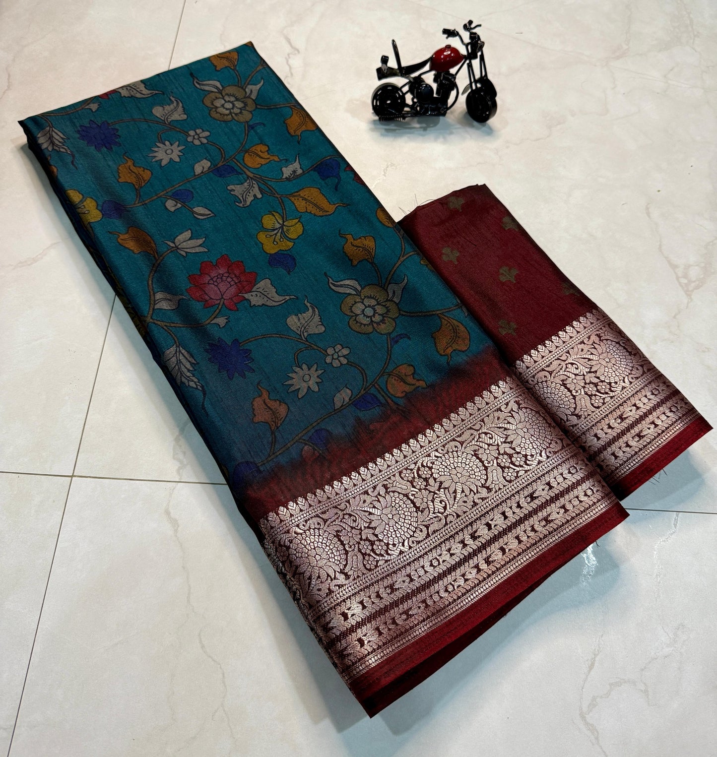 Kayatri New super Two Tone  Dola Silk Flower Design Saree