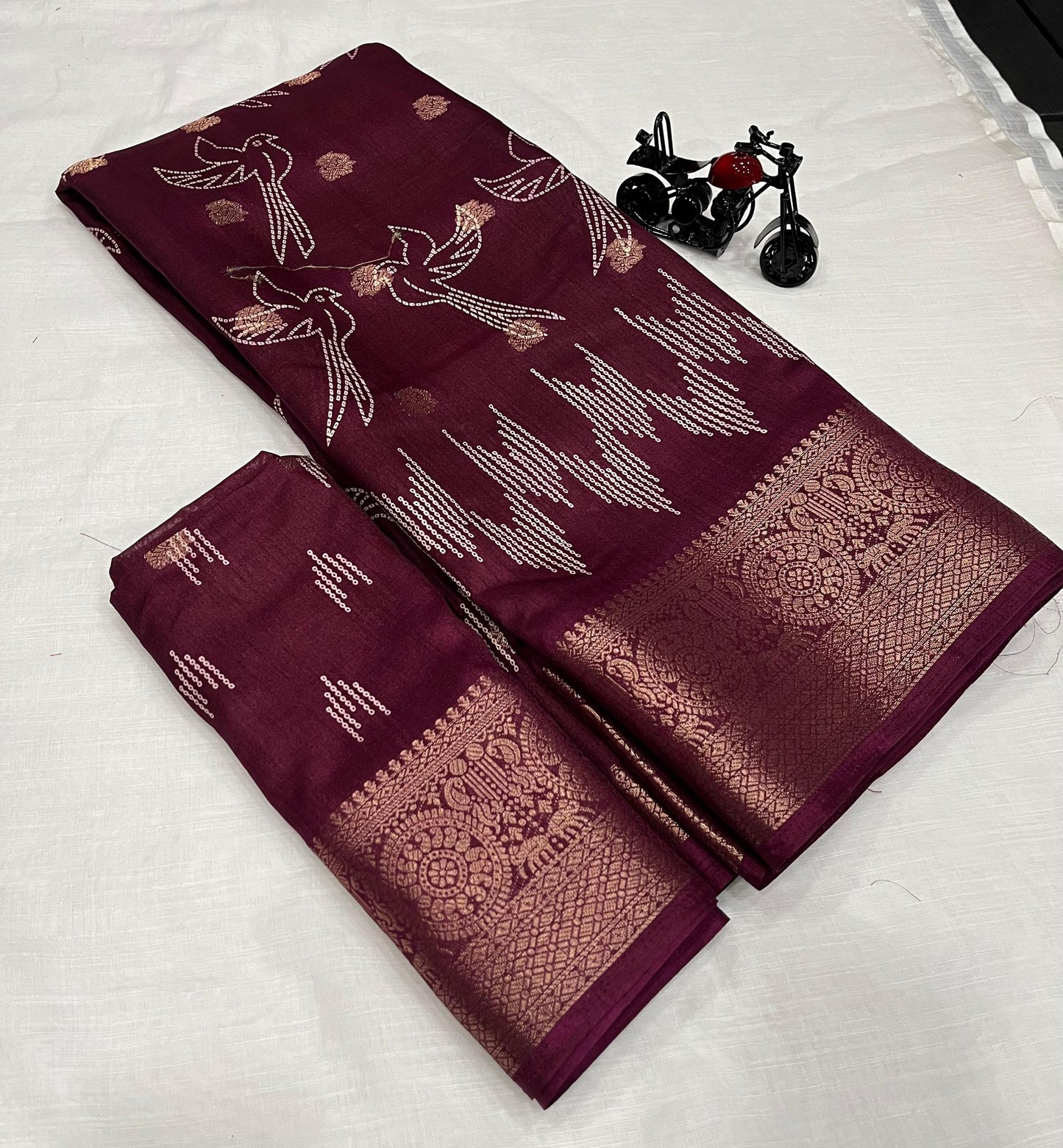 Kayatri New Pure Dola Silk With Jackard Printed Saree