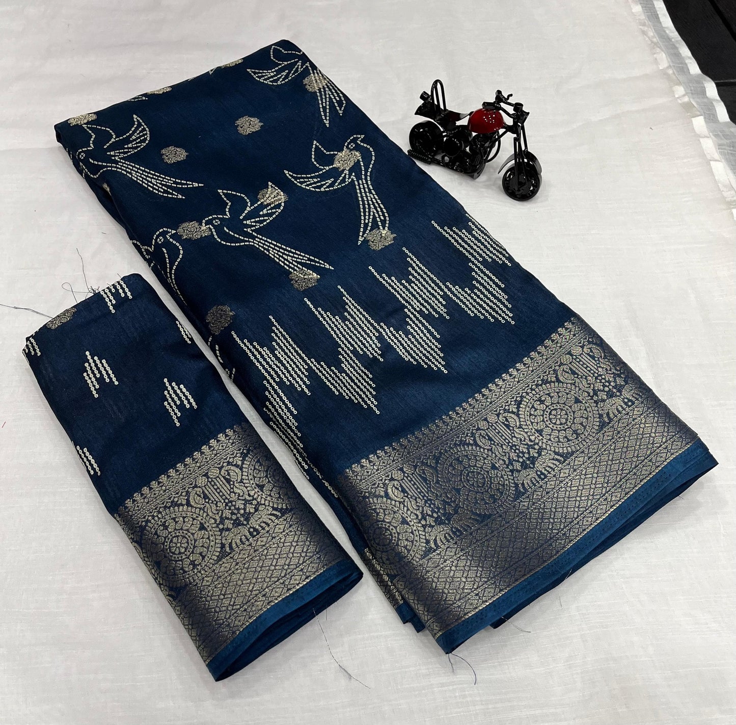 Kayatri New Pure Dola Silk With Jackard Printed Saree