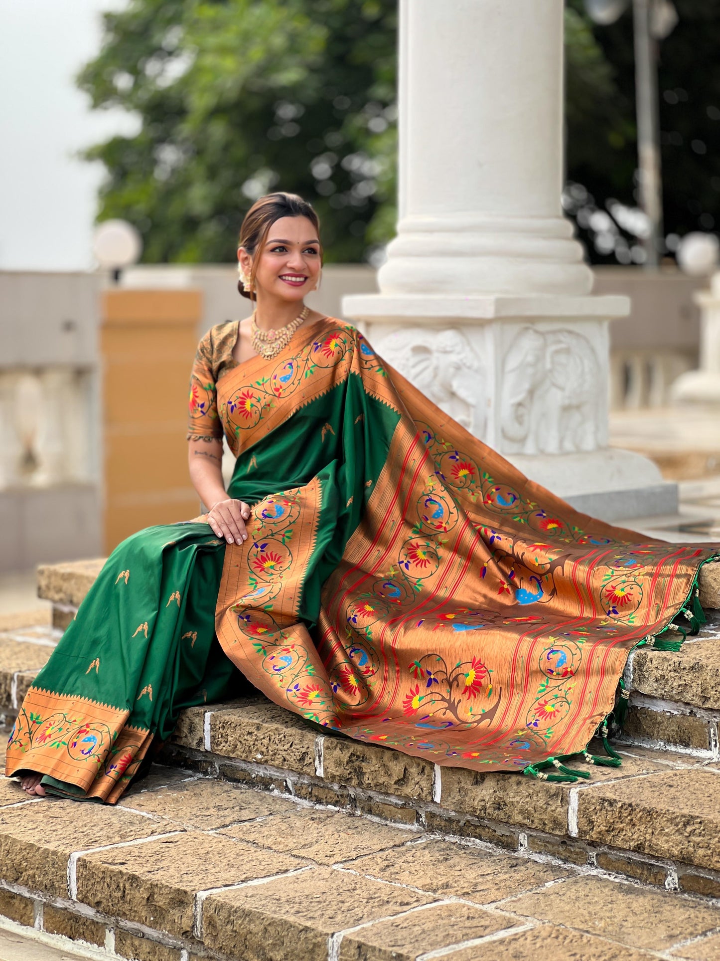 Kayatri New Designer Peacock Design Meenakari Weaving Saree