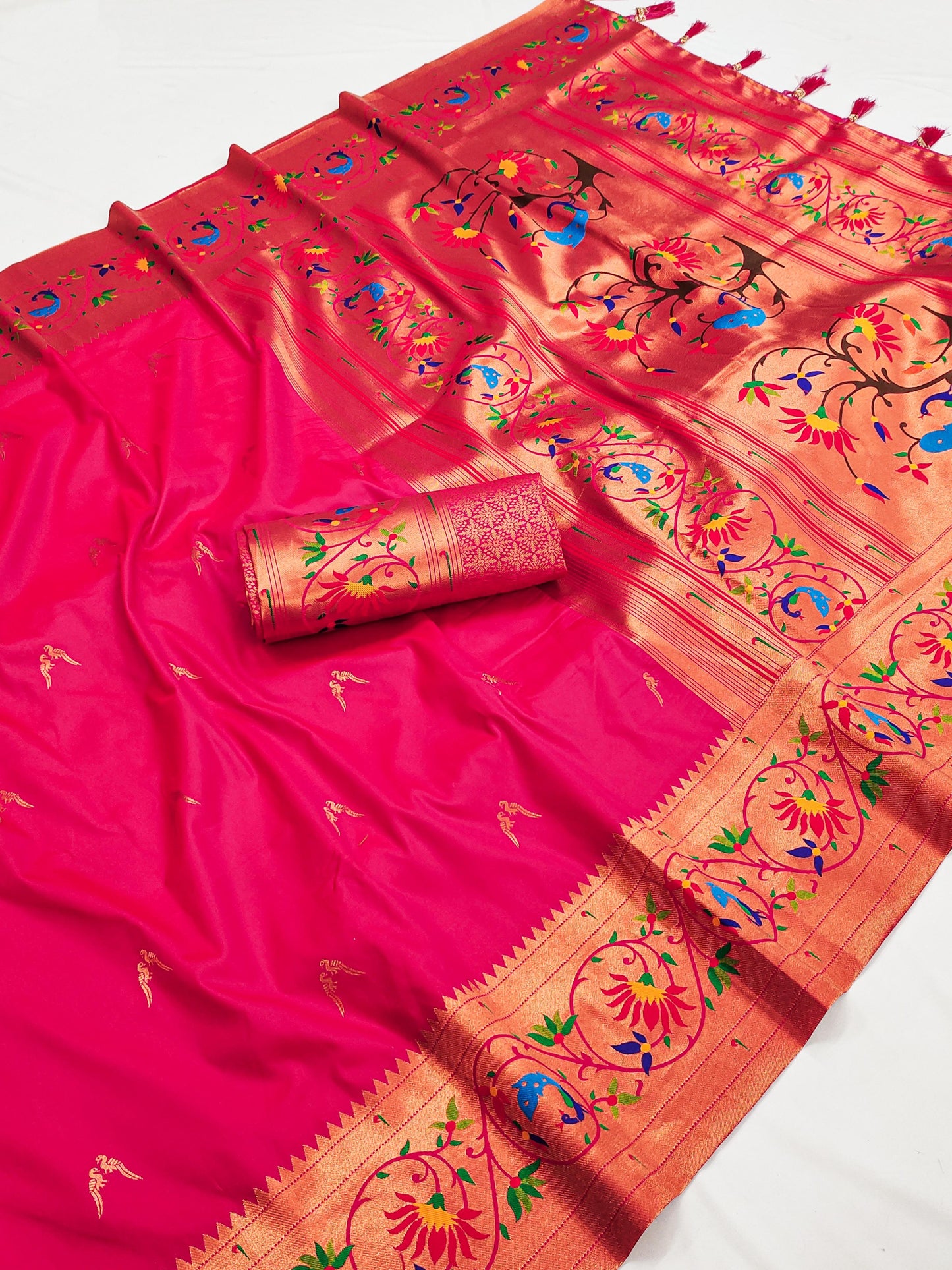 Kayatri New Designer Peacock Design Meenakari Weaving Saree