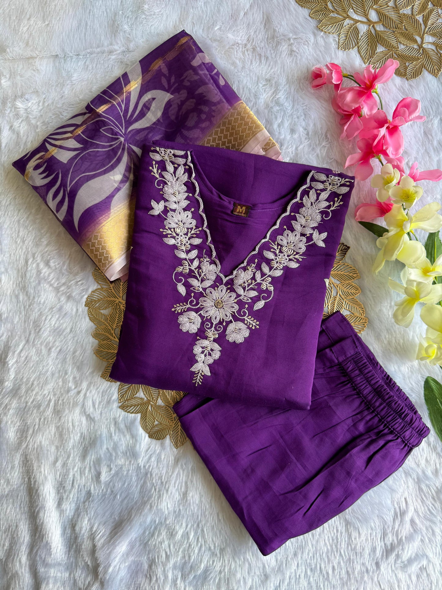 Kayatri Lounching New Designers Roman Silk Suit