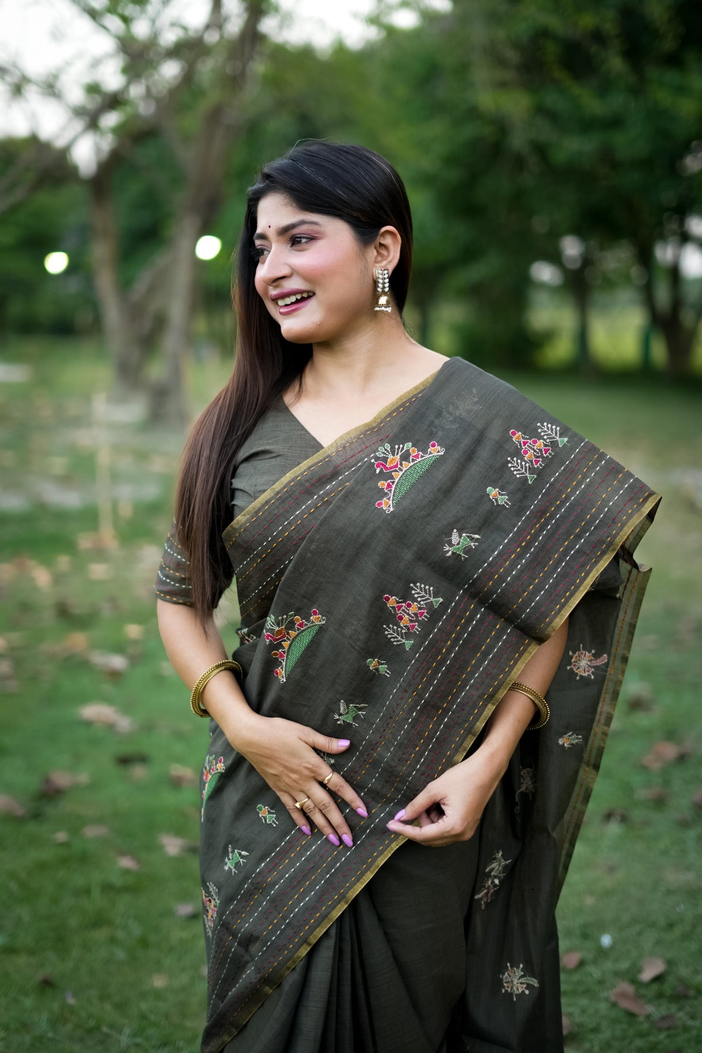 Kayatri New Khadi Tussar Silk Thread Work Saree