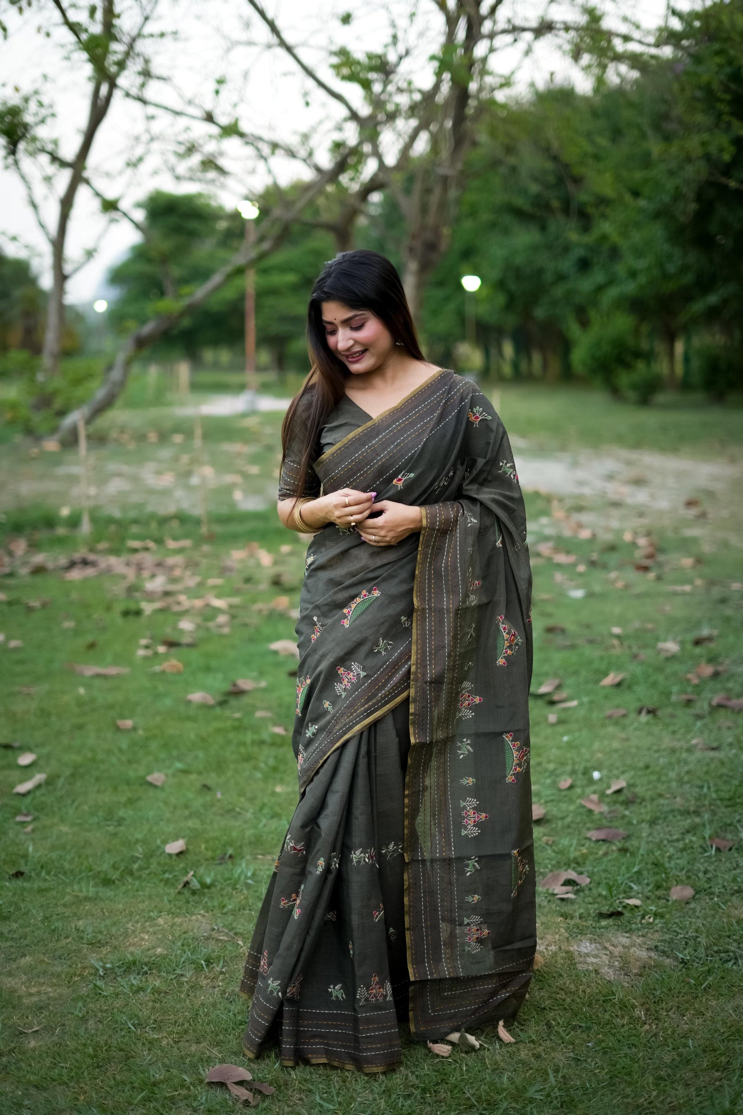 Kayatri New Khadi Tussar Silk Thread Work Saree