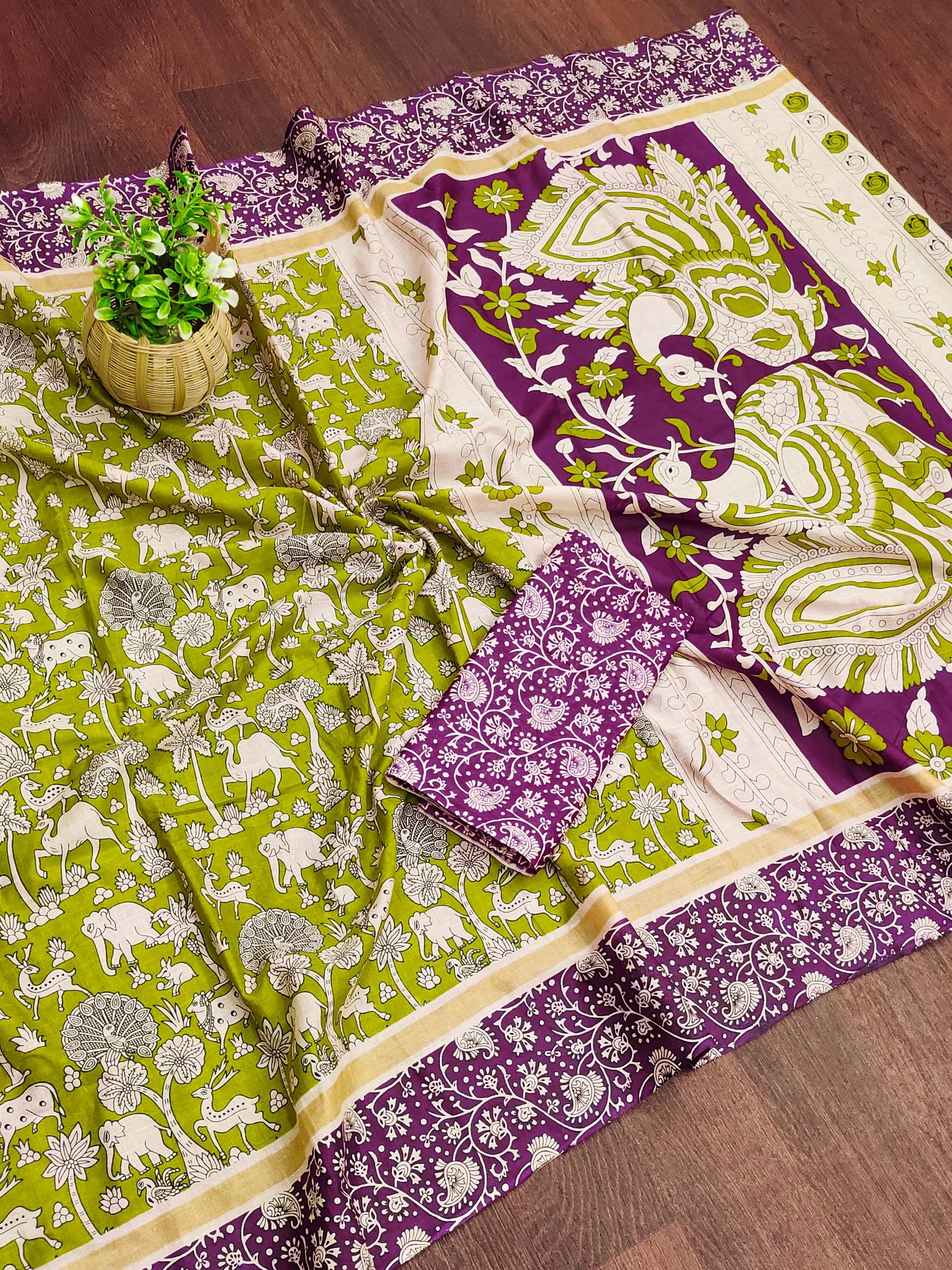 Kayatri New Pure Mulmul Cotton Ajrakh Print Saree