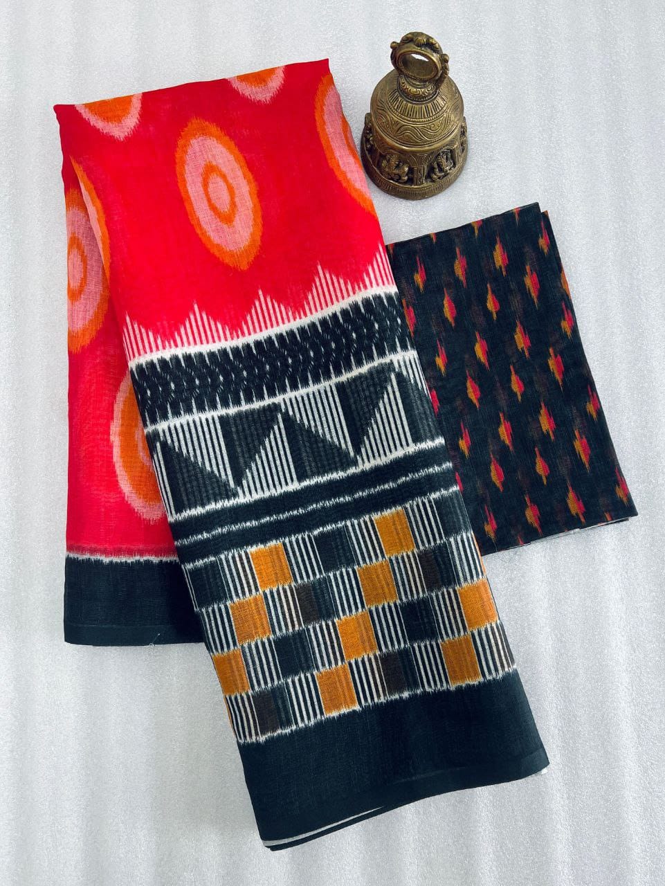 Kayatri New Plain Linen Digital Print Saree