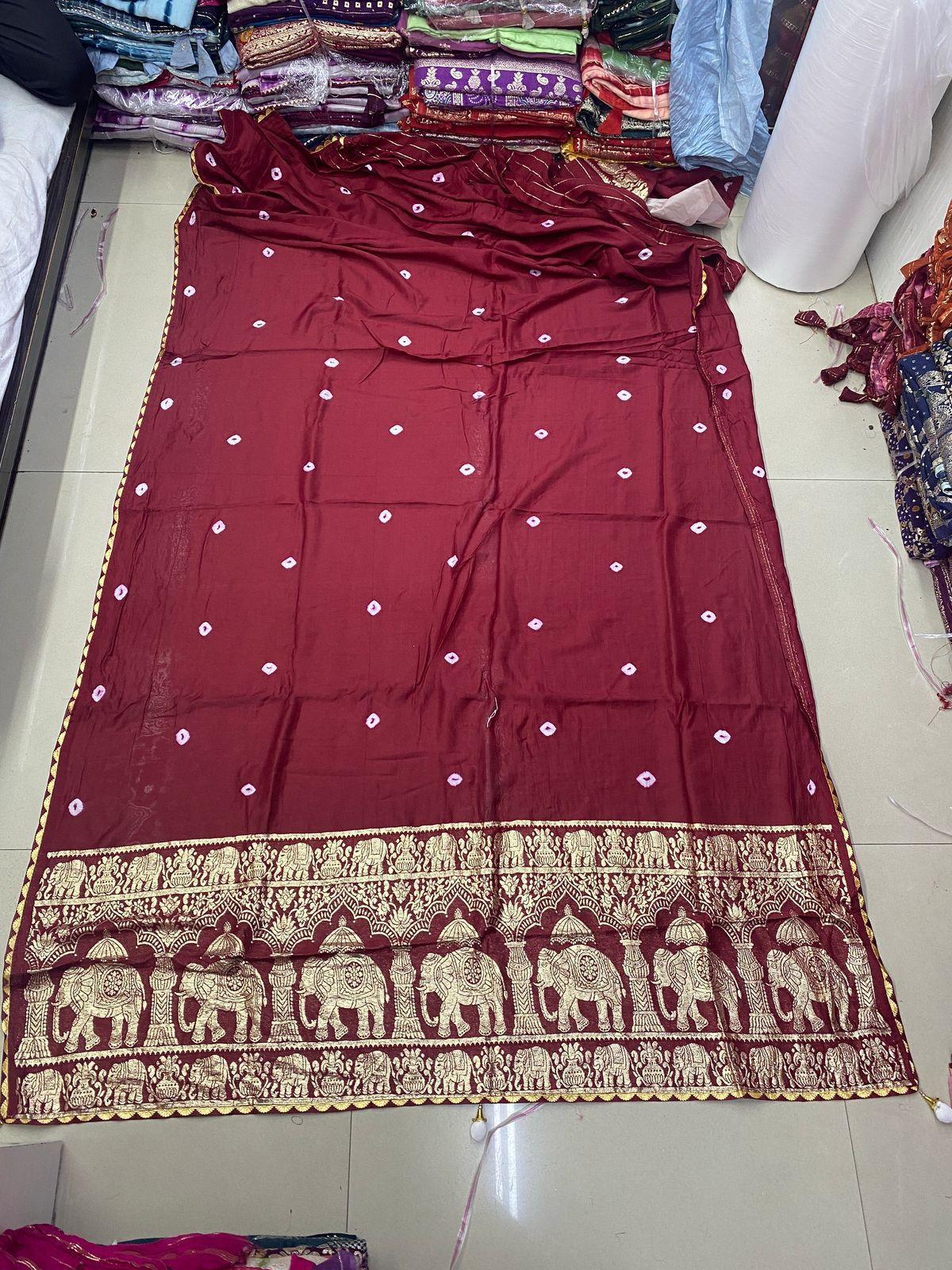Kayatri New Fancy Cotton Pallu Elephant Design Batik Buti Saree