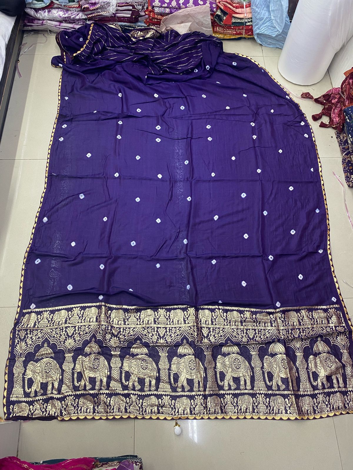 Kayatri New Fancy Cotton Pallu Elephant Design Batik Buti Saree