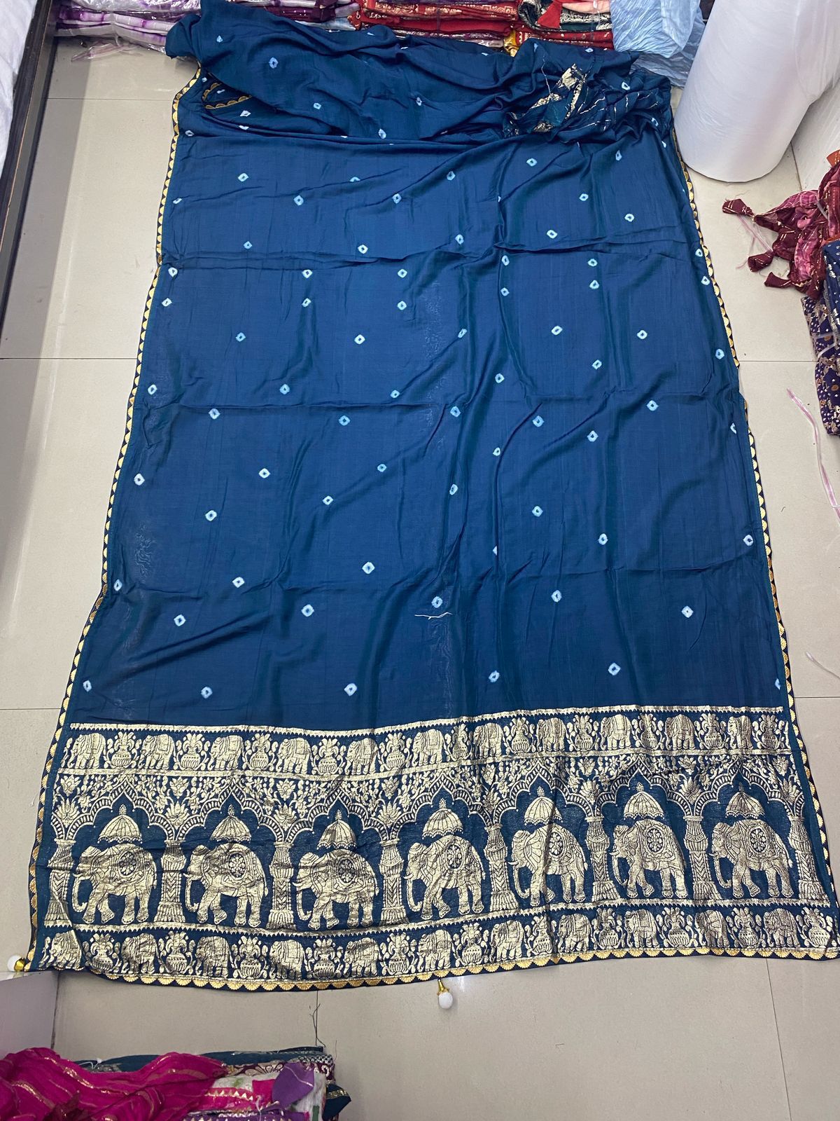 Kayatri New Fancy Cotton Pallu Elephant Design Batik Buti Saree