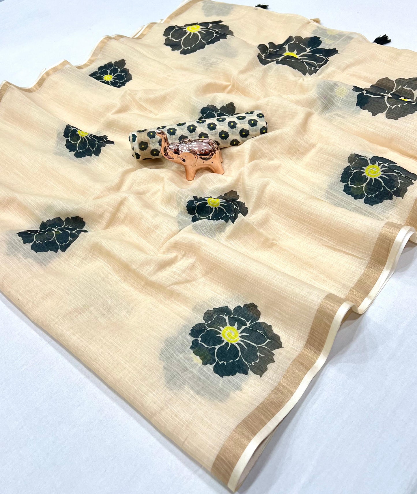Kayatri New Soft Lenin Digital Flower Print Saree