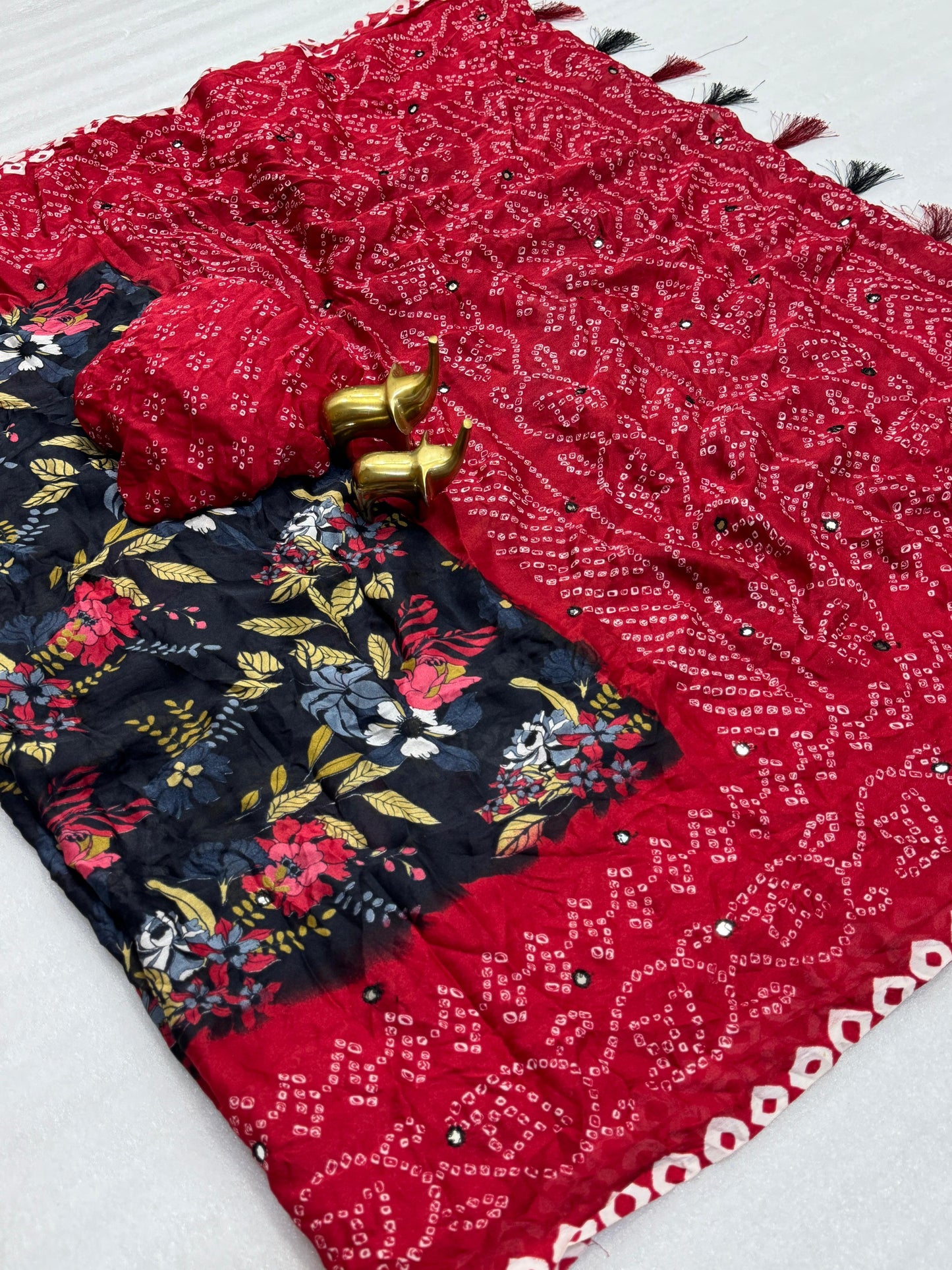 Kayatri New Flower With Bandhani Style Saree