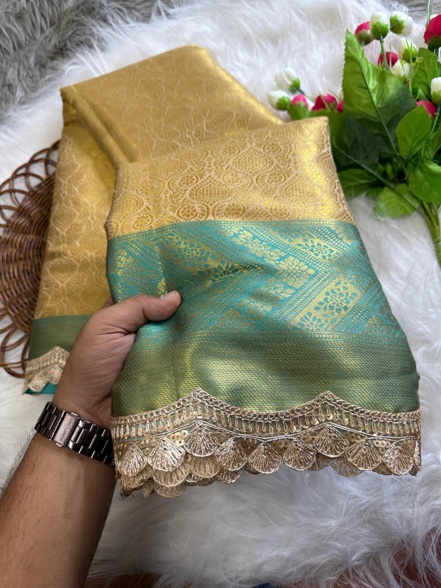 Kayatri New Banarasi Style Golden Tissue Saree