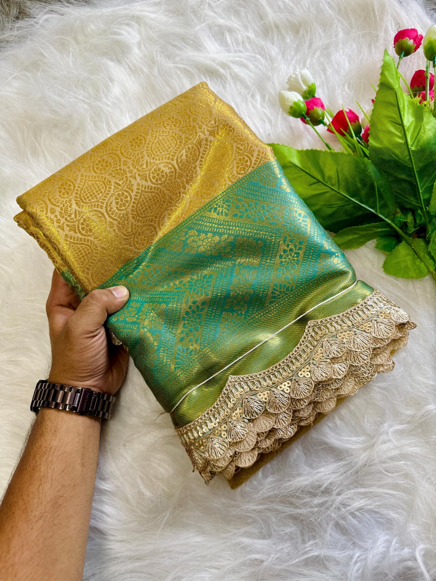Kayatri New Banarasi Style Golden Tissue Saree