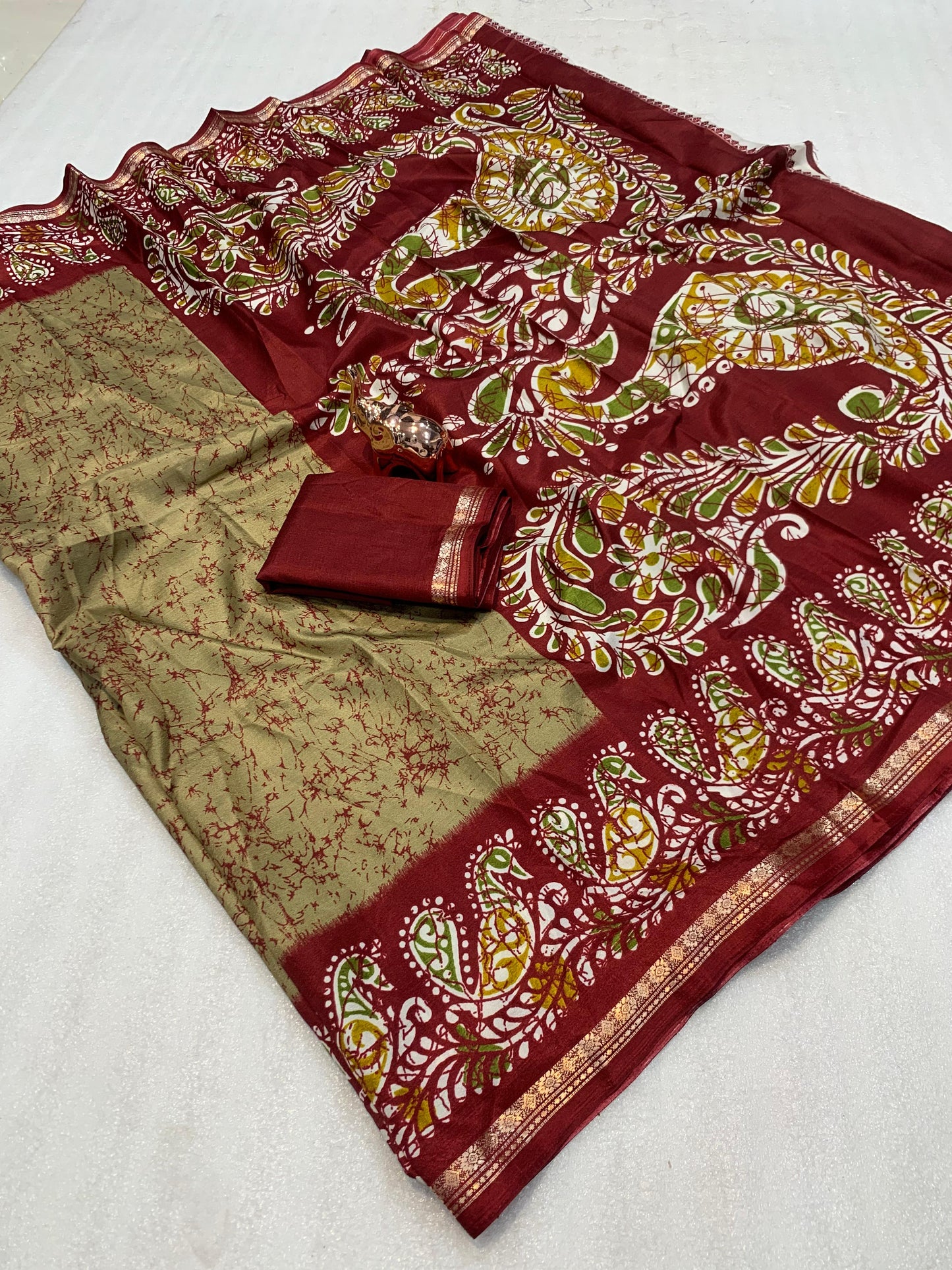 Kayatri New Pure Dola Silk Gold Zari Weaving Saree