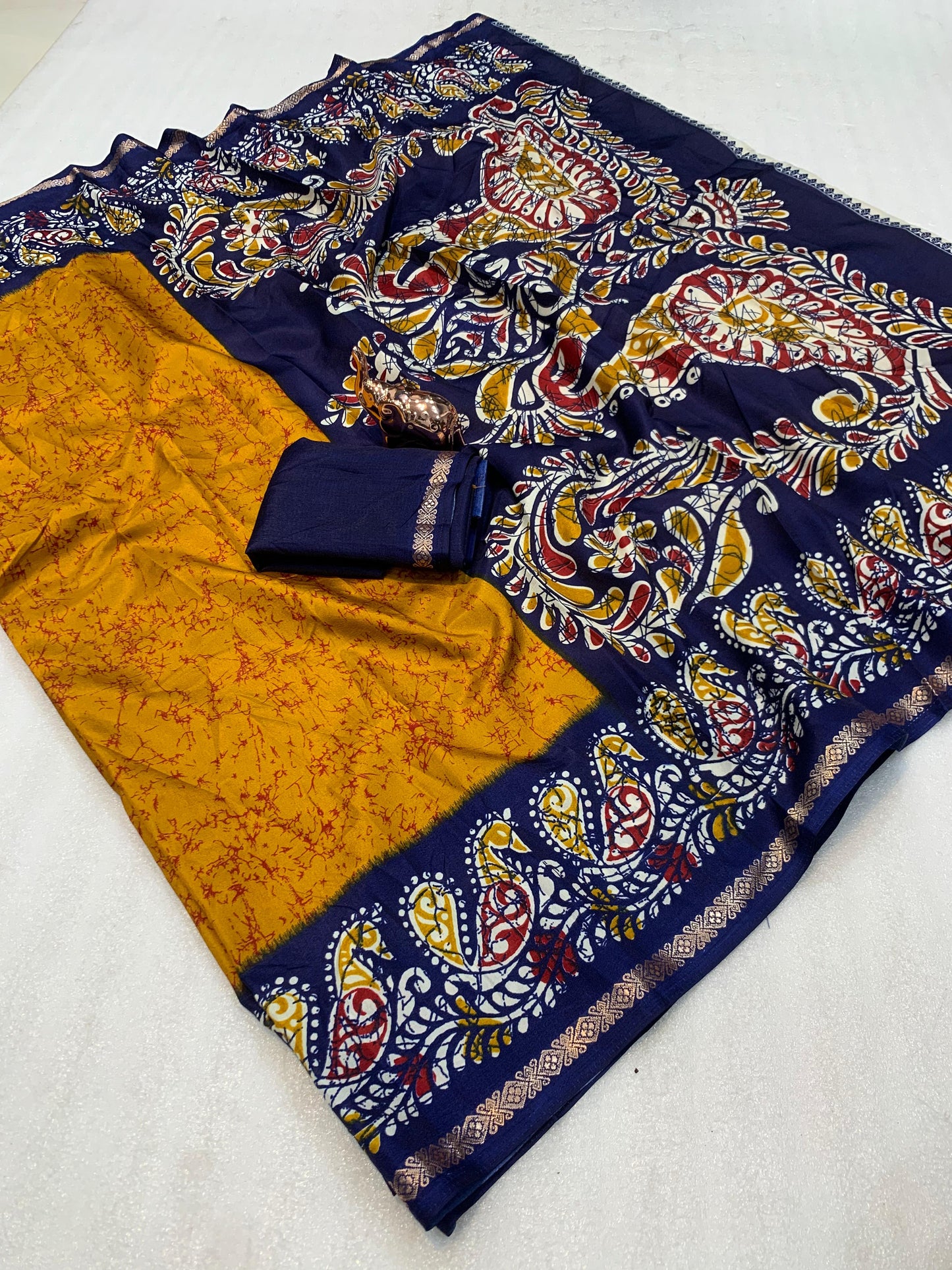 Kayatri New Pure Dola Silk Gold Zari Weaving Saree