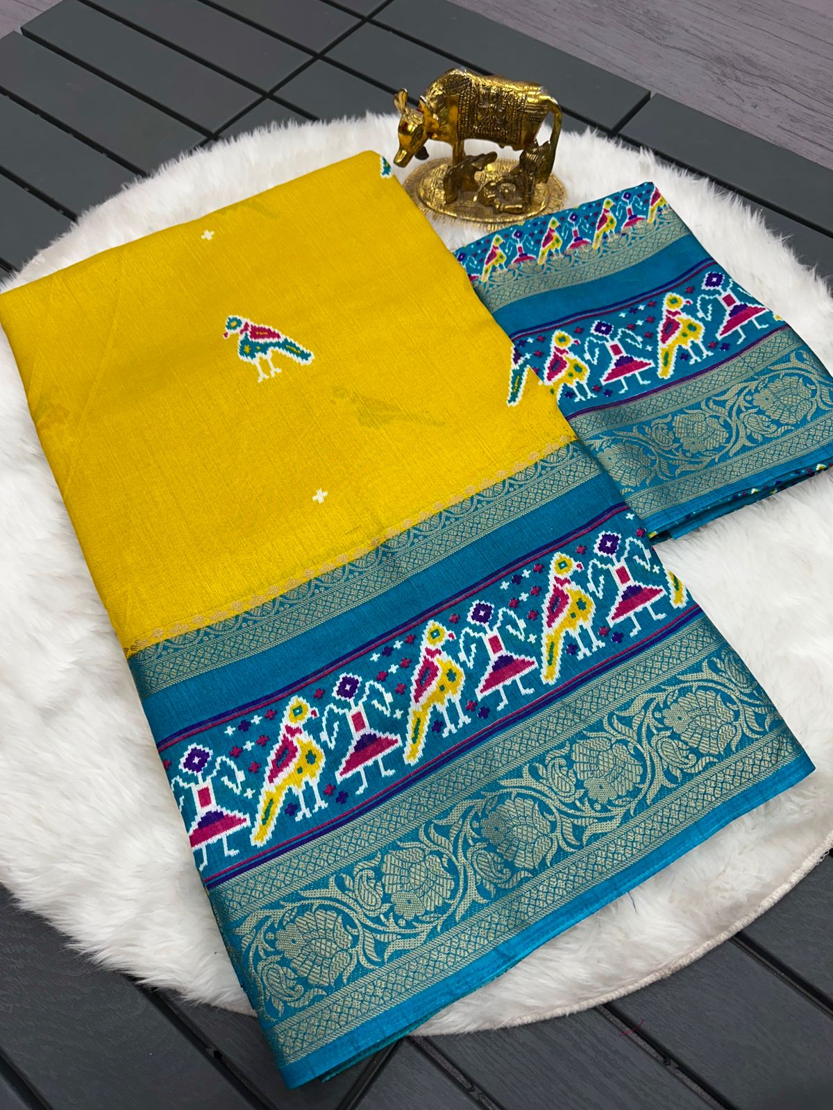 Kayatri New Pure Soft Dola Patola Print Saree