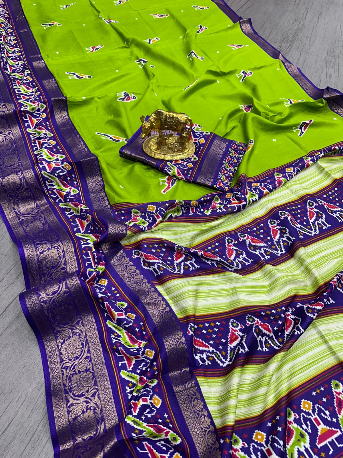 Kayatri New Pure Soft Dola Patola Print Saree