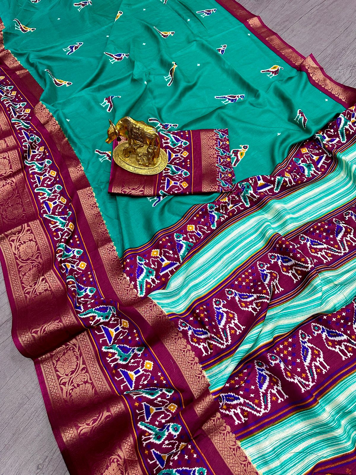 Kayatri New Pure Soft Dola Patola Print Saree
