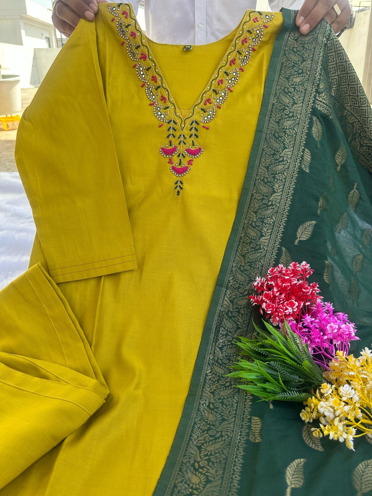 Kayatri New Designer Vatican With Cotton Inner Suit
