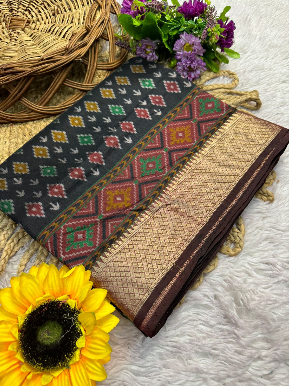 Kayatri New Semi Dola Silk Patola Style Saree