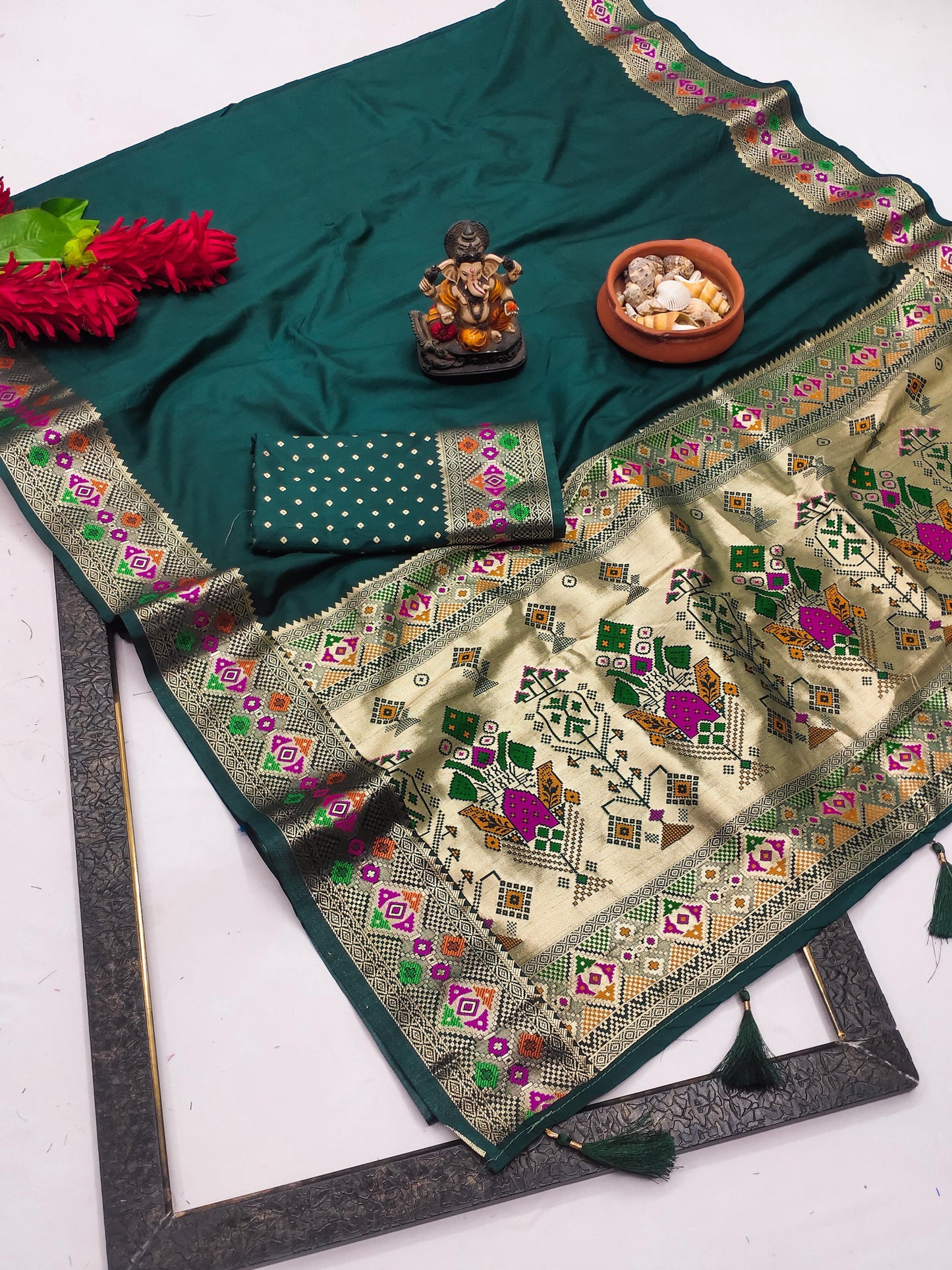 Kayatri New Designer Paithani Silk Zari Gold Meenakari Weaving Saree