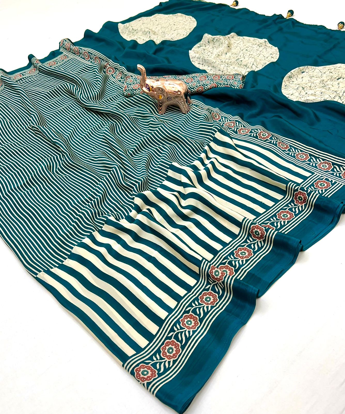 Kayatri Heavy Semi Gajji Saree with AJRrakh Touch