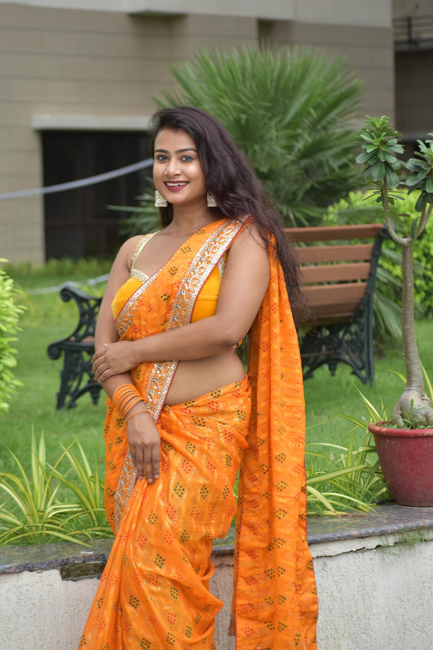 Kayatri New Elegant Bandhej Chex Cotton Silk Saree with Stylish Border & Pallu
