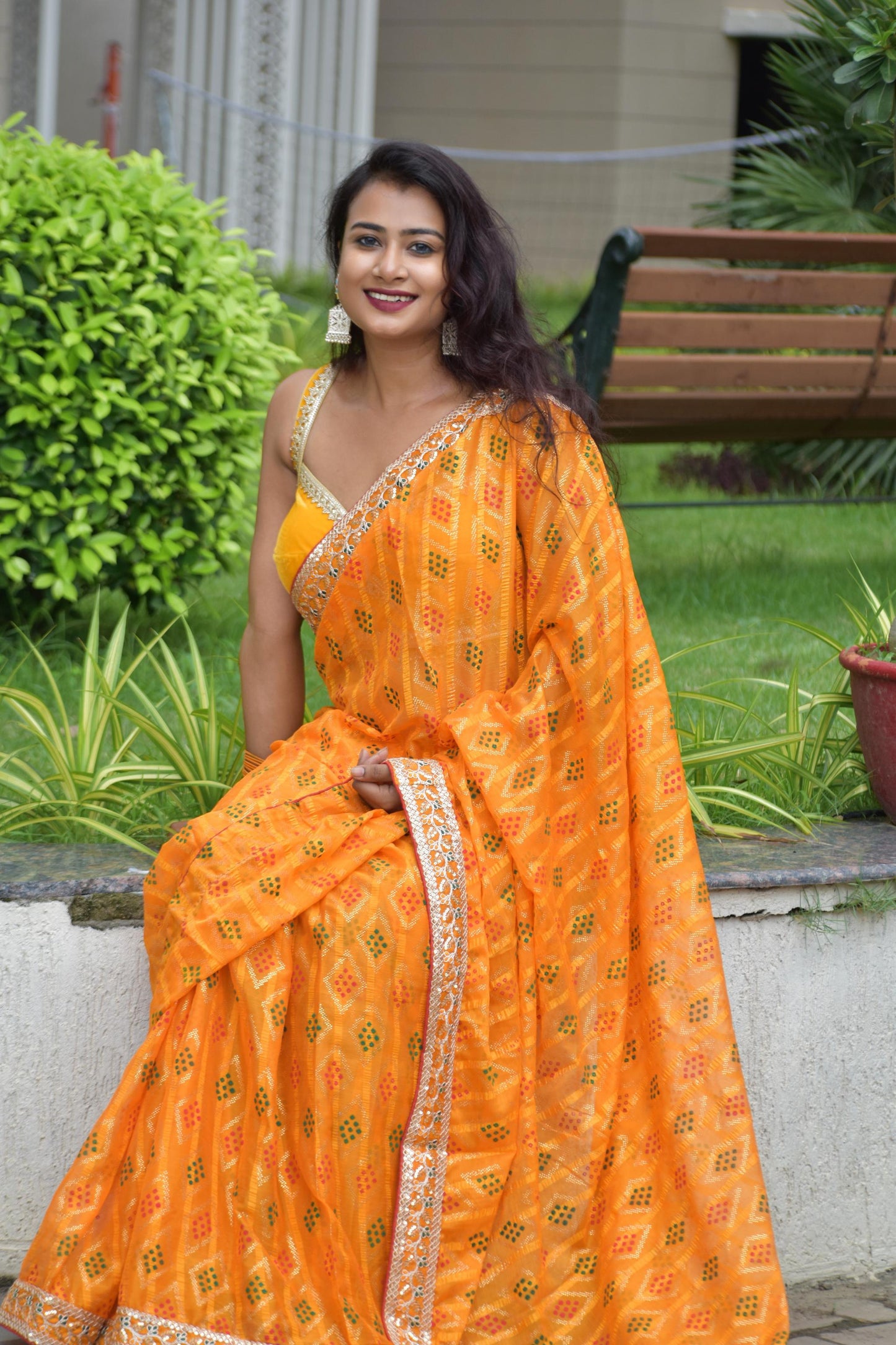 Kayatri New Elegant Bandhej Chex Cotton Silk Saree with Stylish Border & Pallu