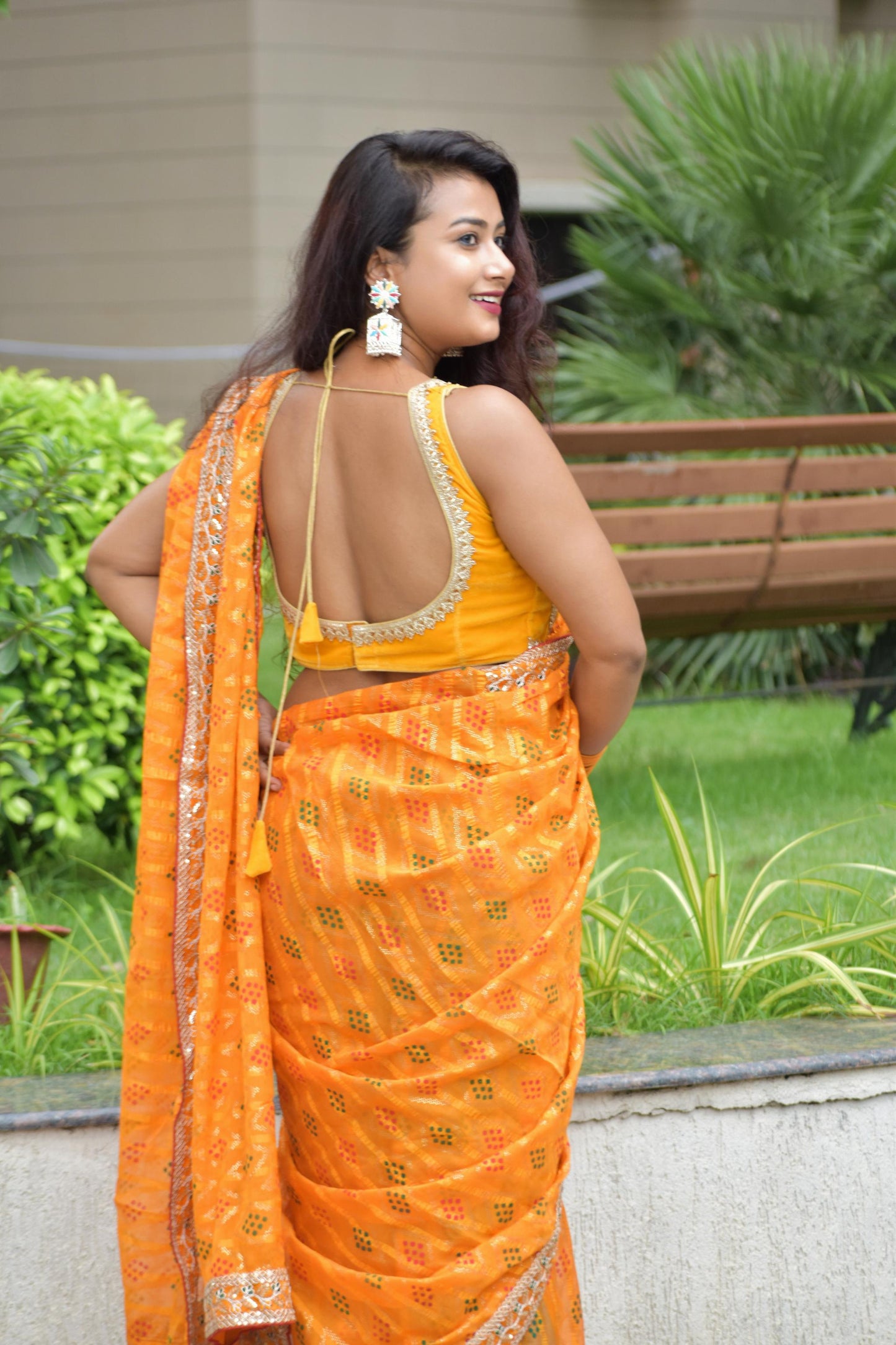 Kayatri New Elegant Bandhej Chex Cotton Silk Saree with Stylish Border & Pallu