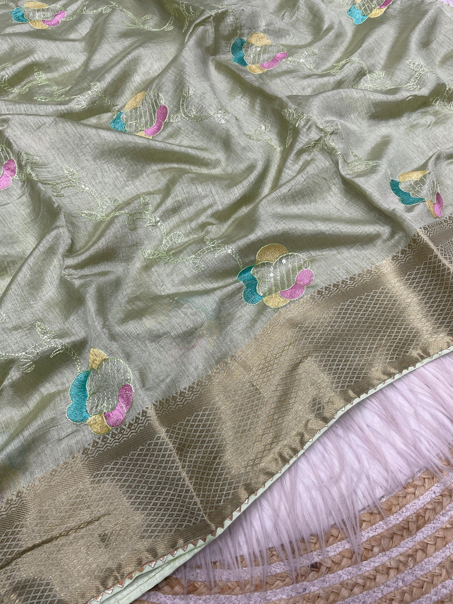 Kayatri Star-Style Cotton Saree with Embroidery & Latkan