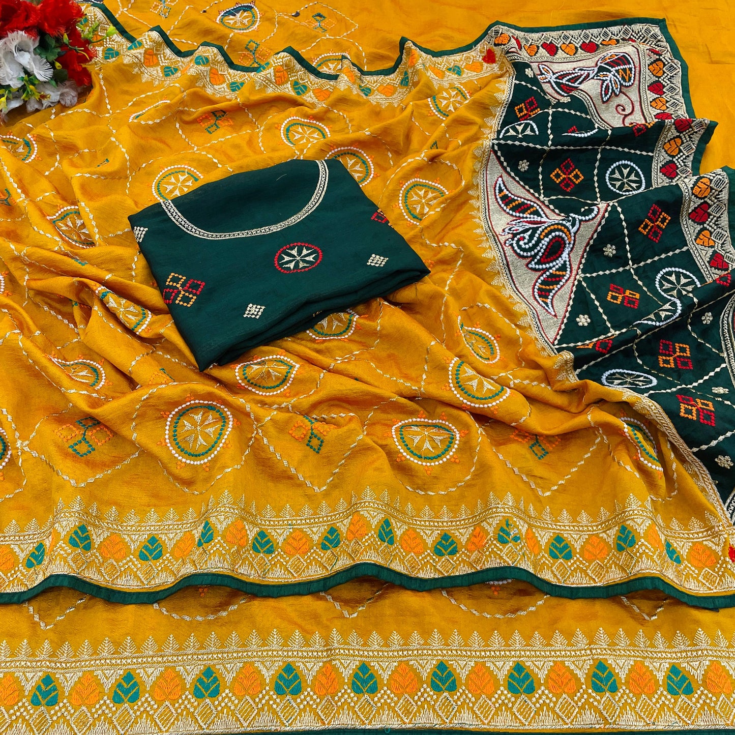 Kayatri New Vichitra Silk Heavy Saree With Embroidery Work
